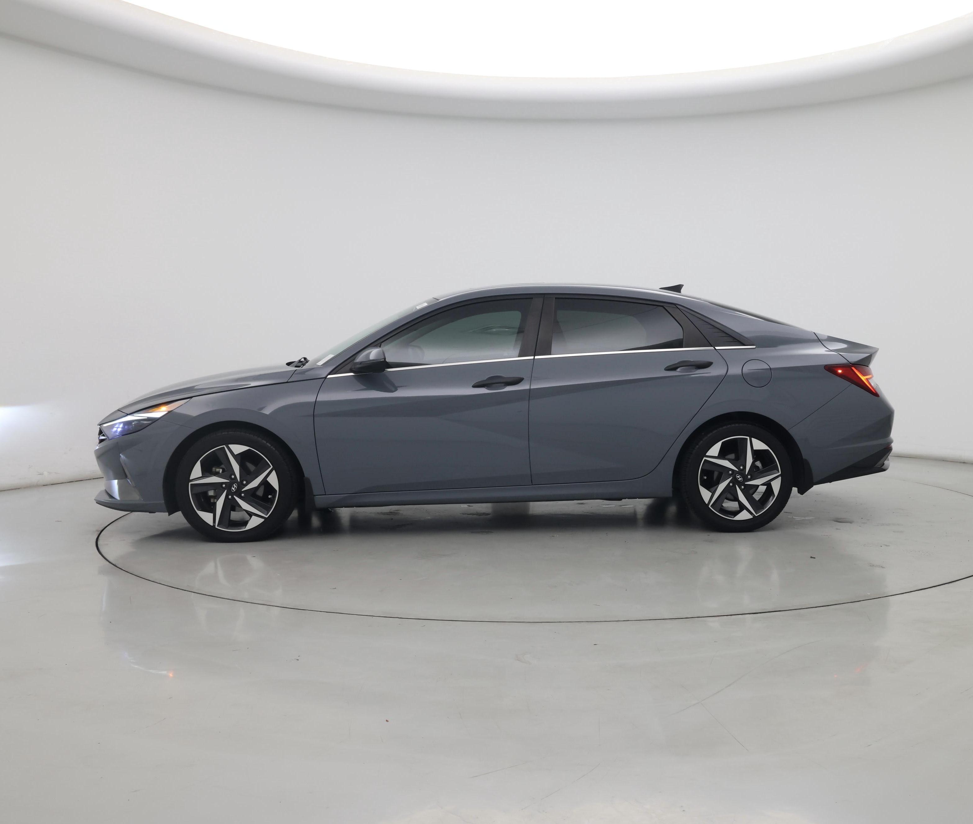 Thumbnail: 2021 Hyundai Elantra - 3