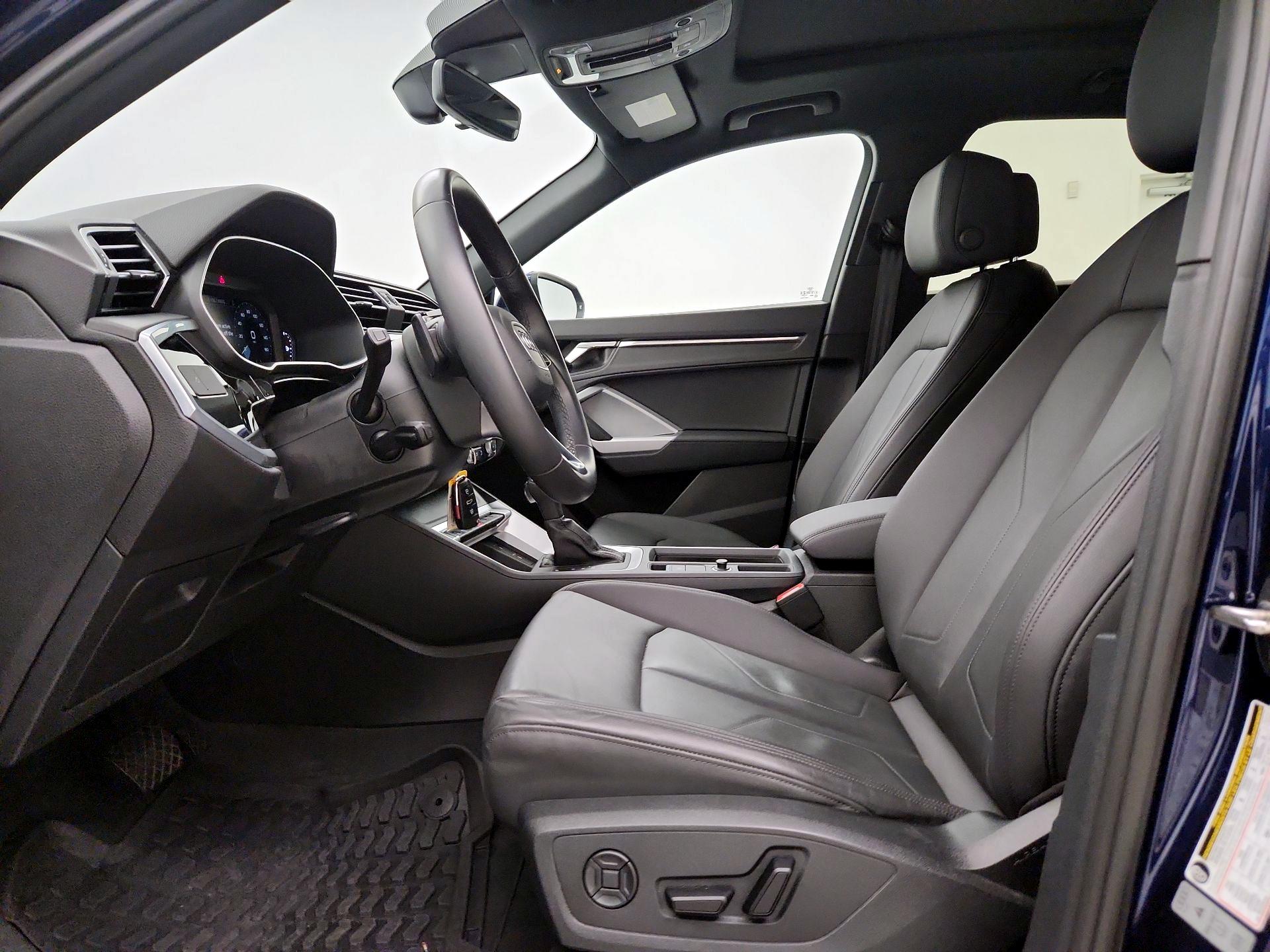 Thumbnail: 2022 Audi Q3 - 11