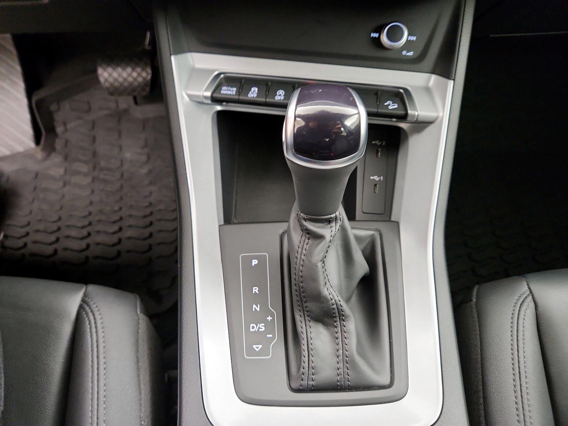 Thumbnail: 2022 Audi Q3 - 17