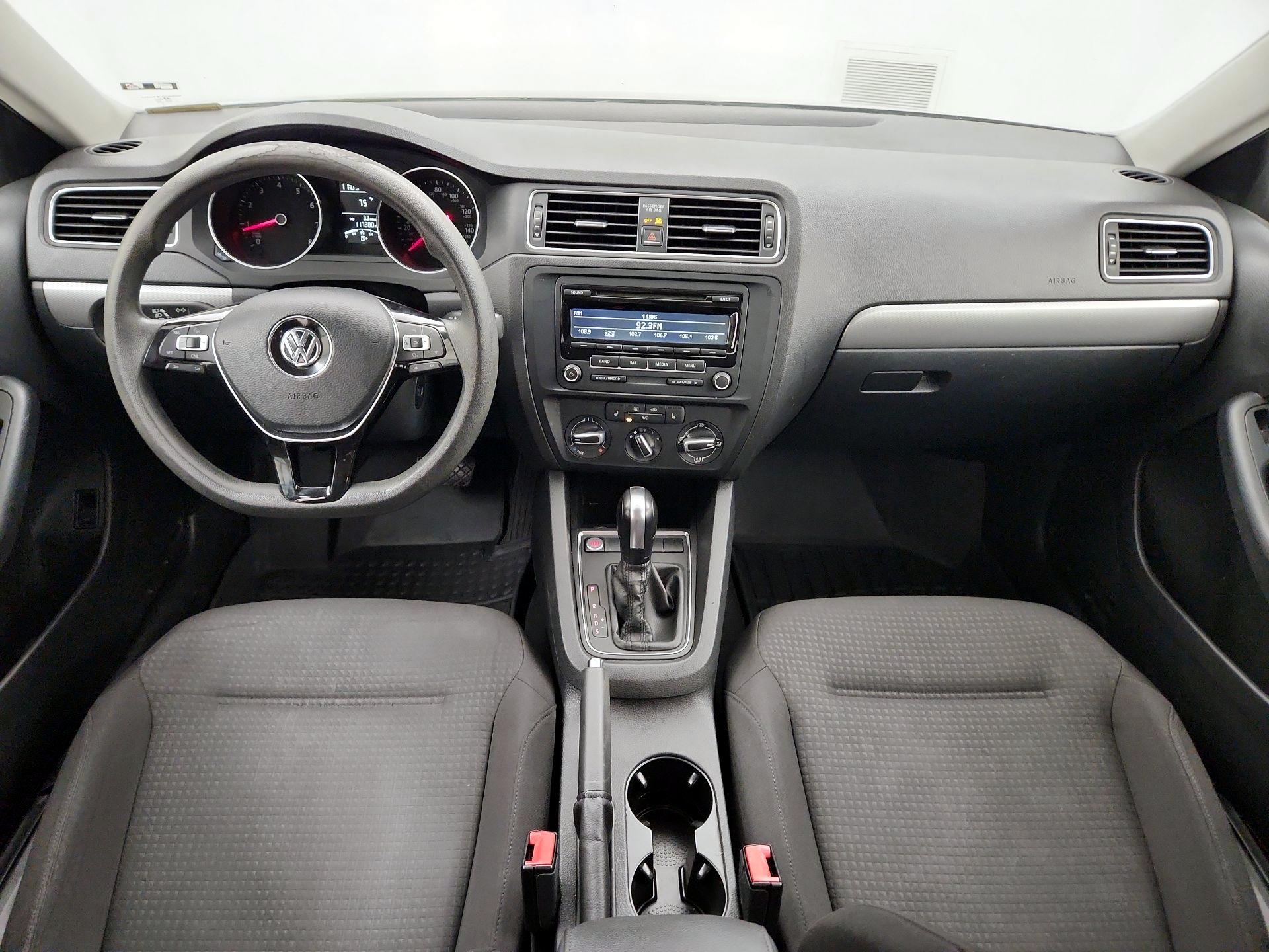 Thumbnail: 2015 Volkswagen Jetta - 9