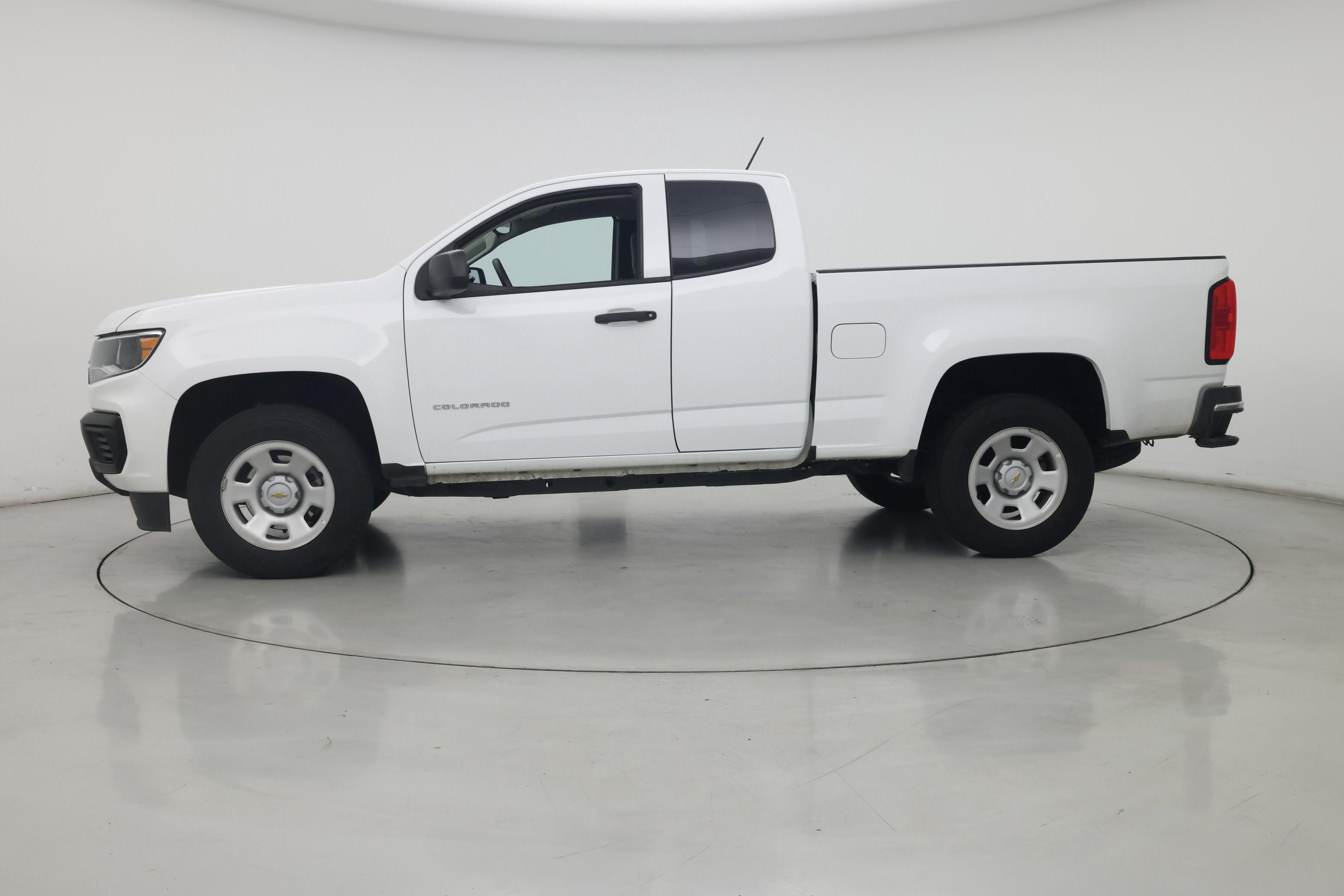 Thumbnail: 2022 Chevrolet Colorado - 3