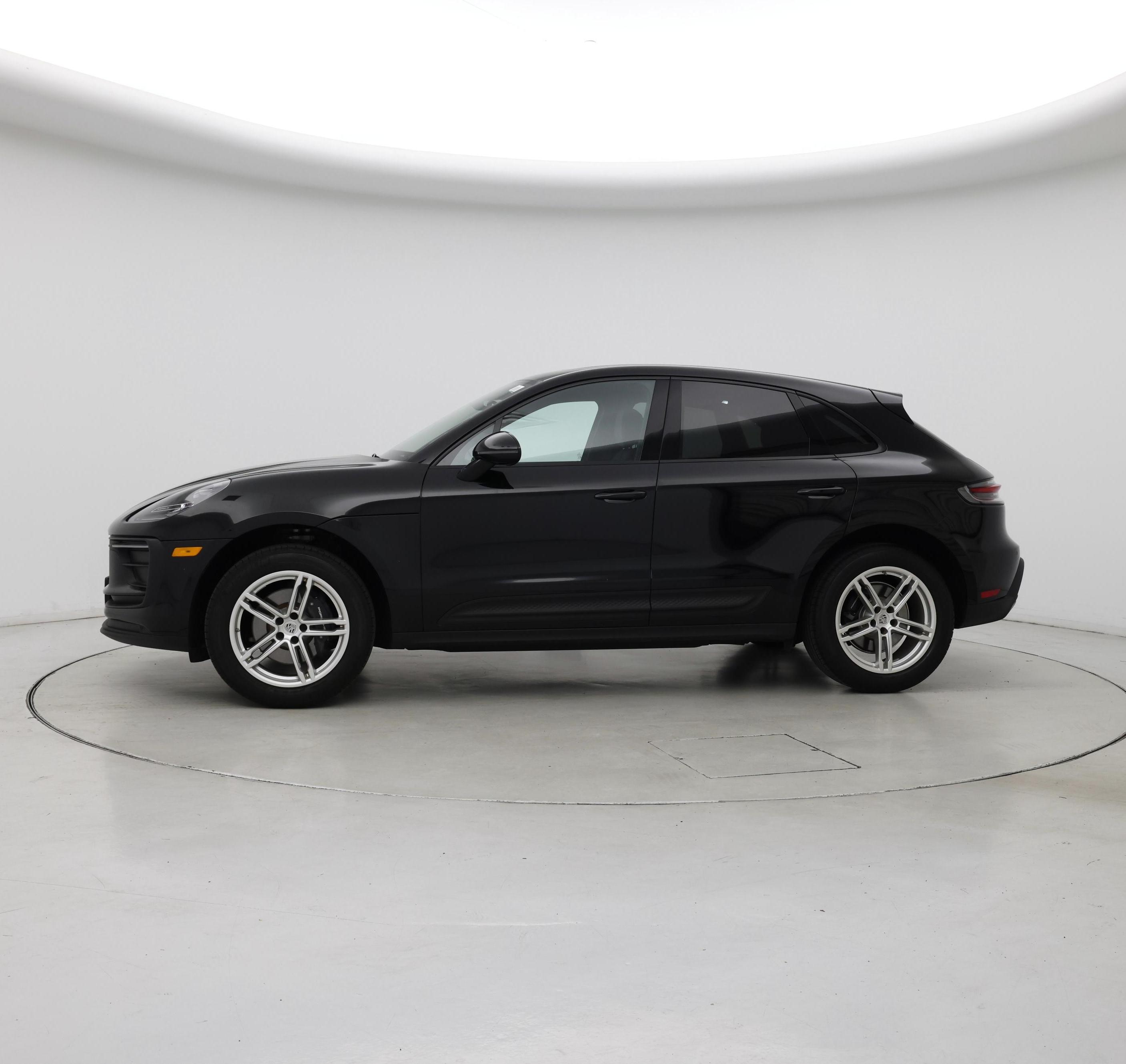 Thumbnail: 2024 Porsche Macan - 3