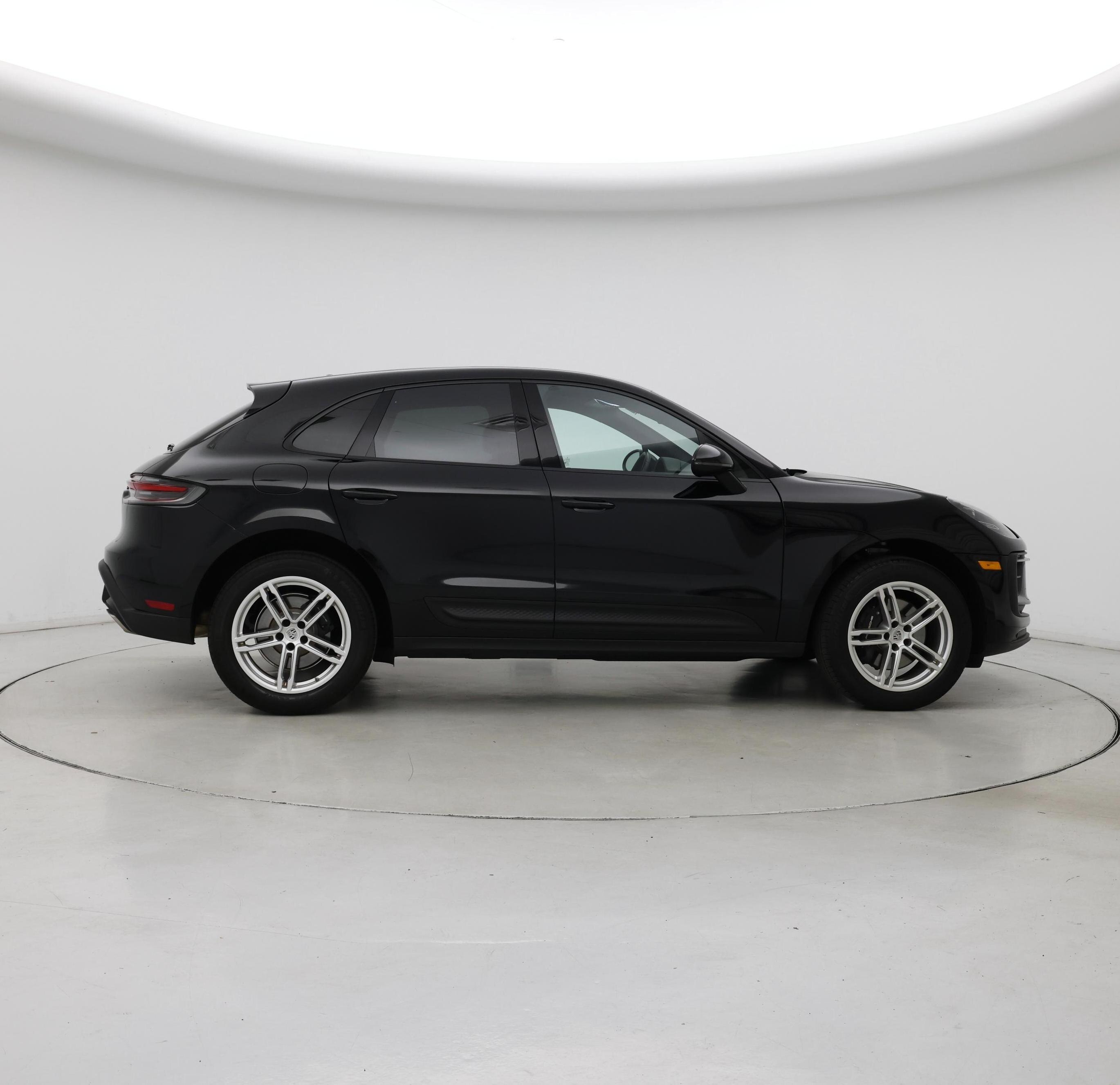Thumbnail: 2024 Porsche Macan - 7