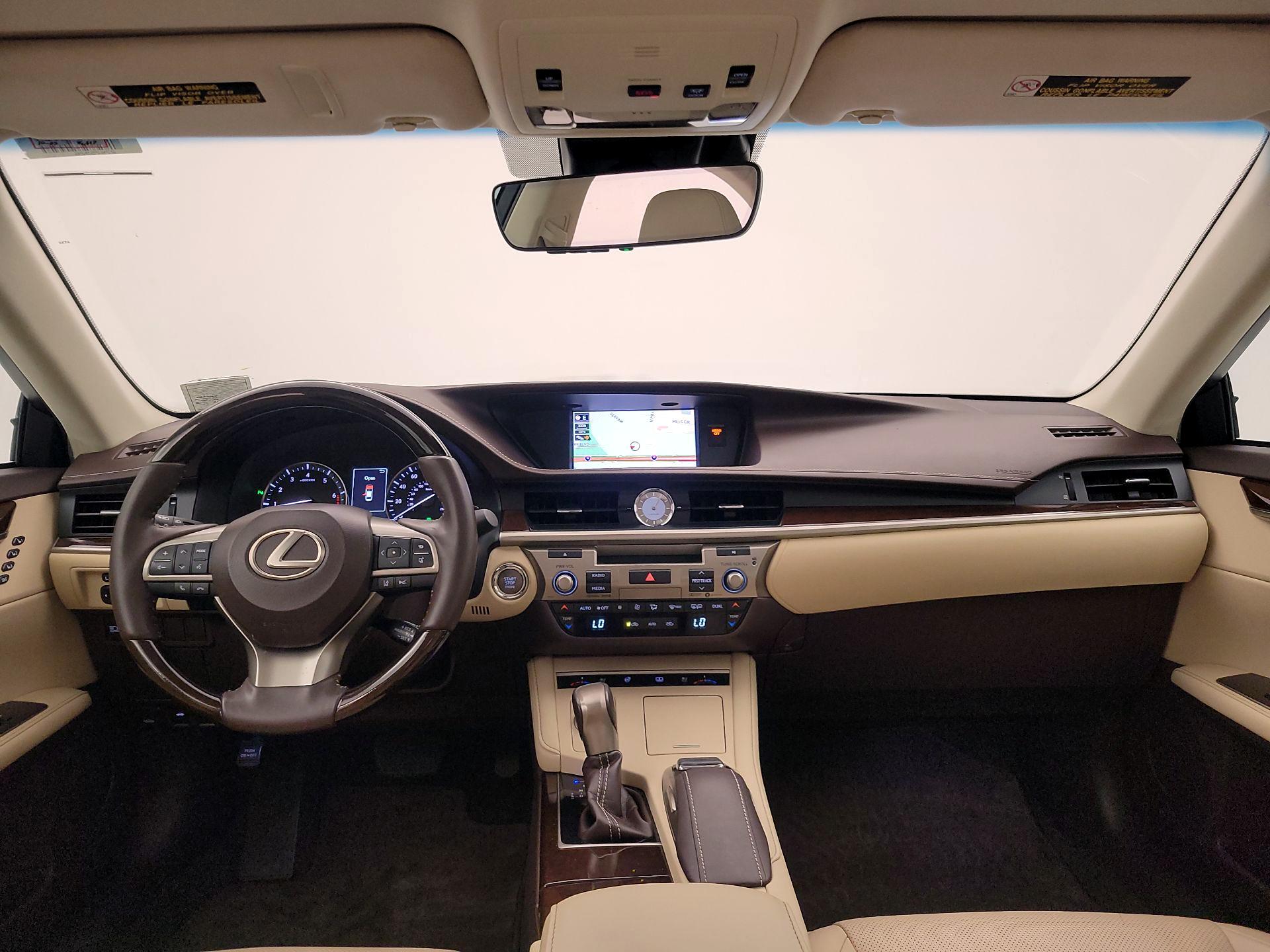 Thumbnail: 2017 Lexus ES - 9