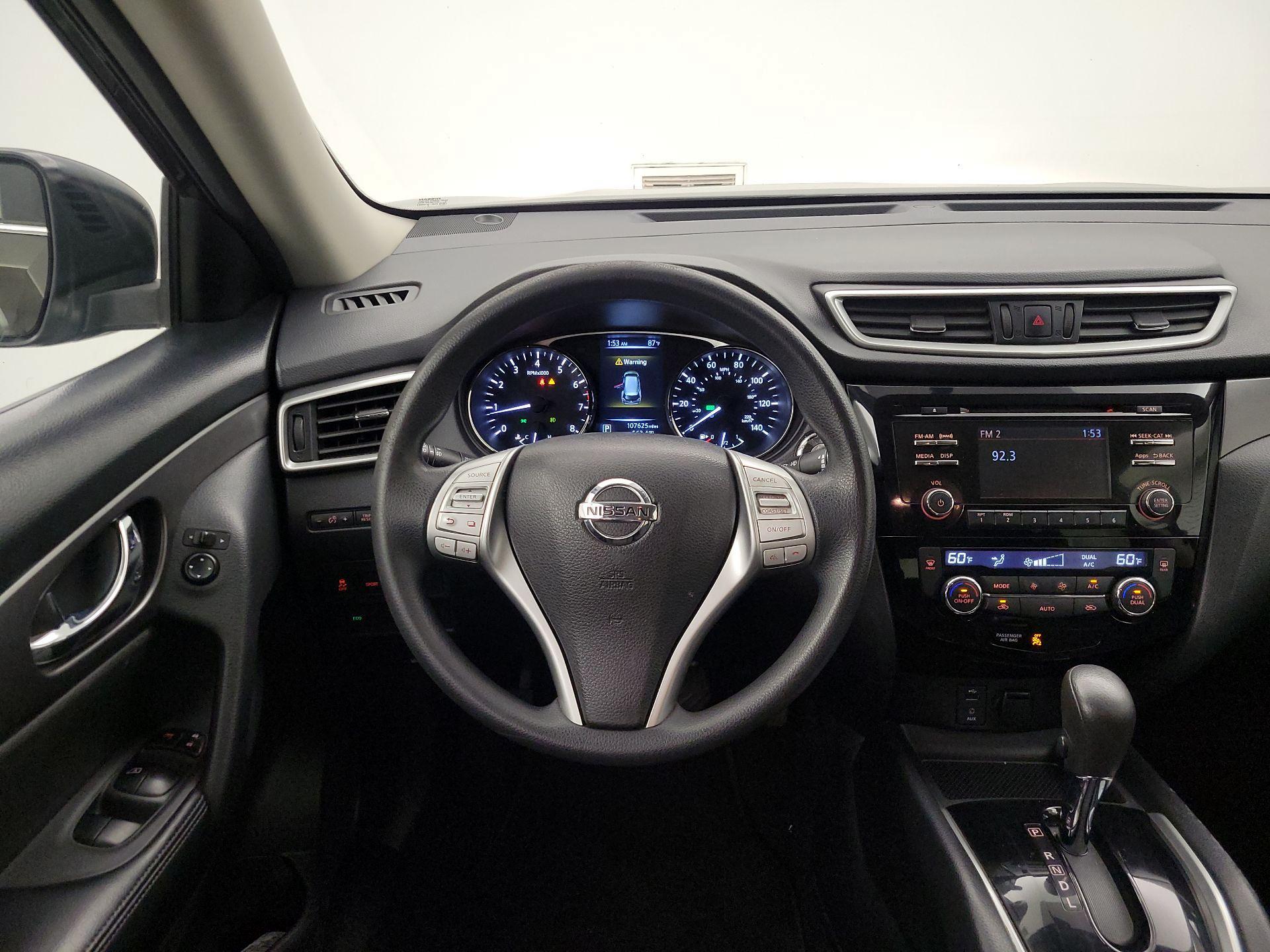 Thumbnail: 2016 Nissan Rogue - 10
