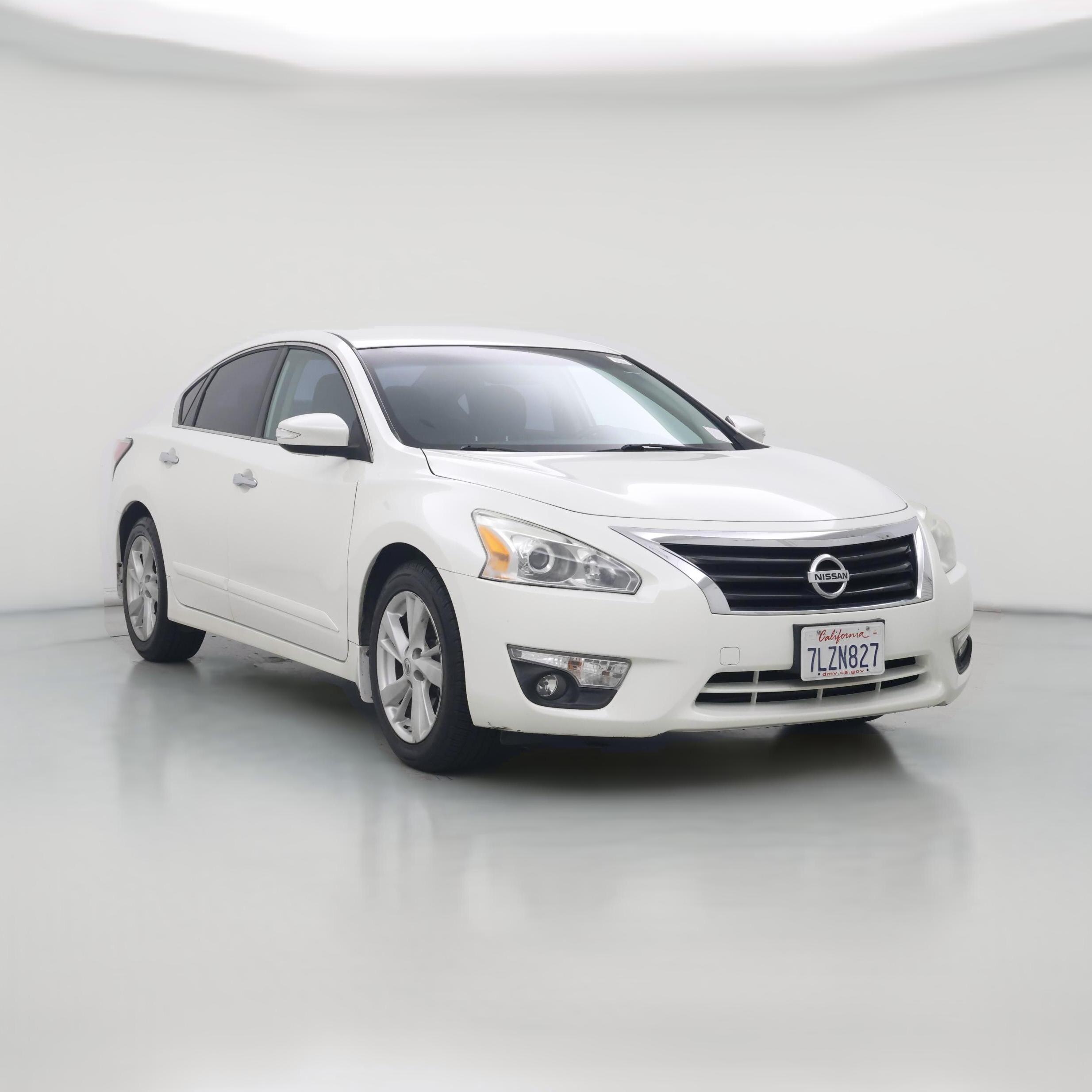 Thumbnail: 2015 Nissan Altima - 1