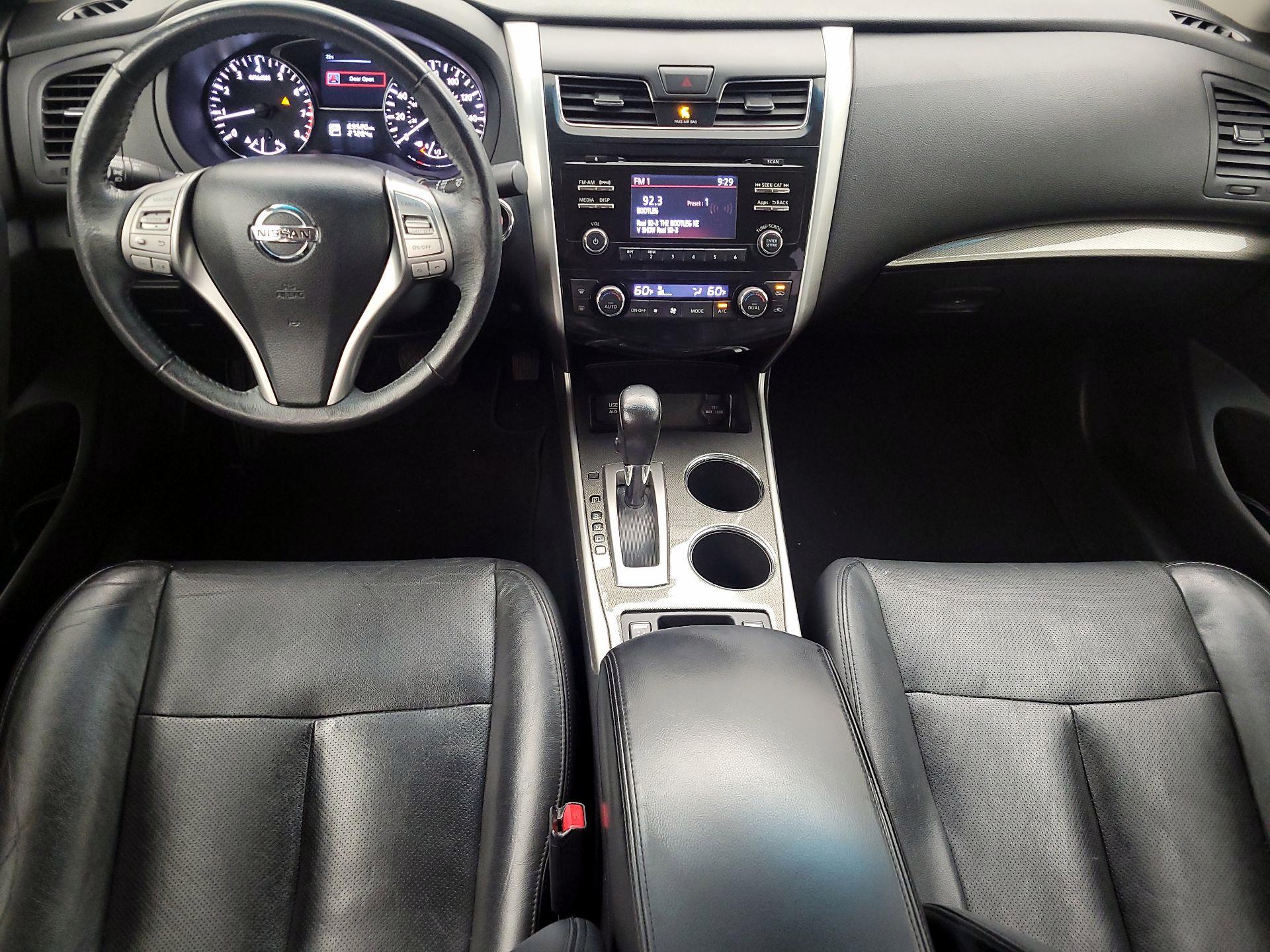 Thumbnail: 2015 Nissan Altima - 9