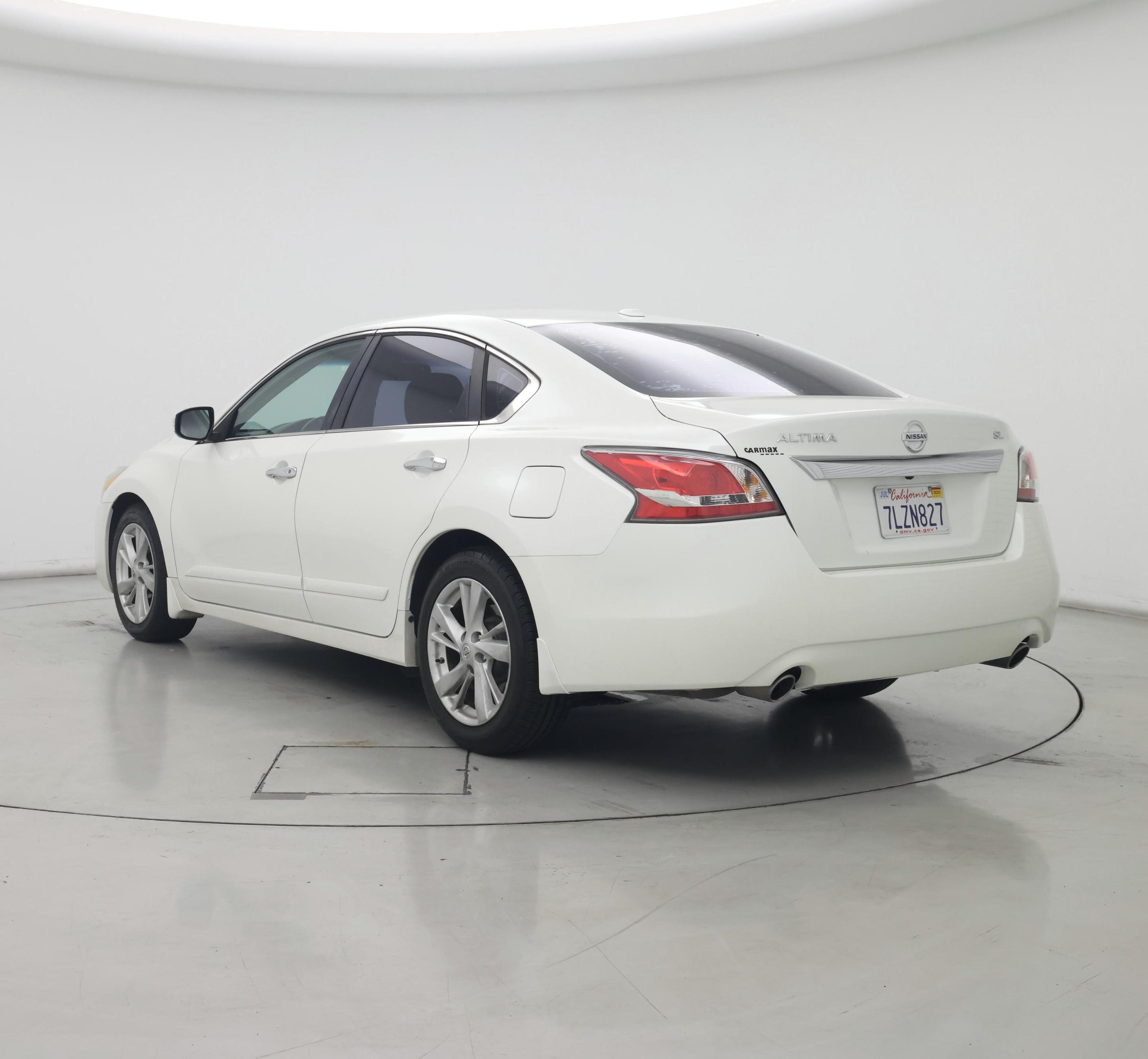 Thumbnail: 2015 Nissan Altima - 2