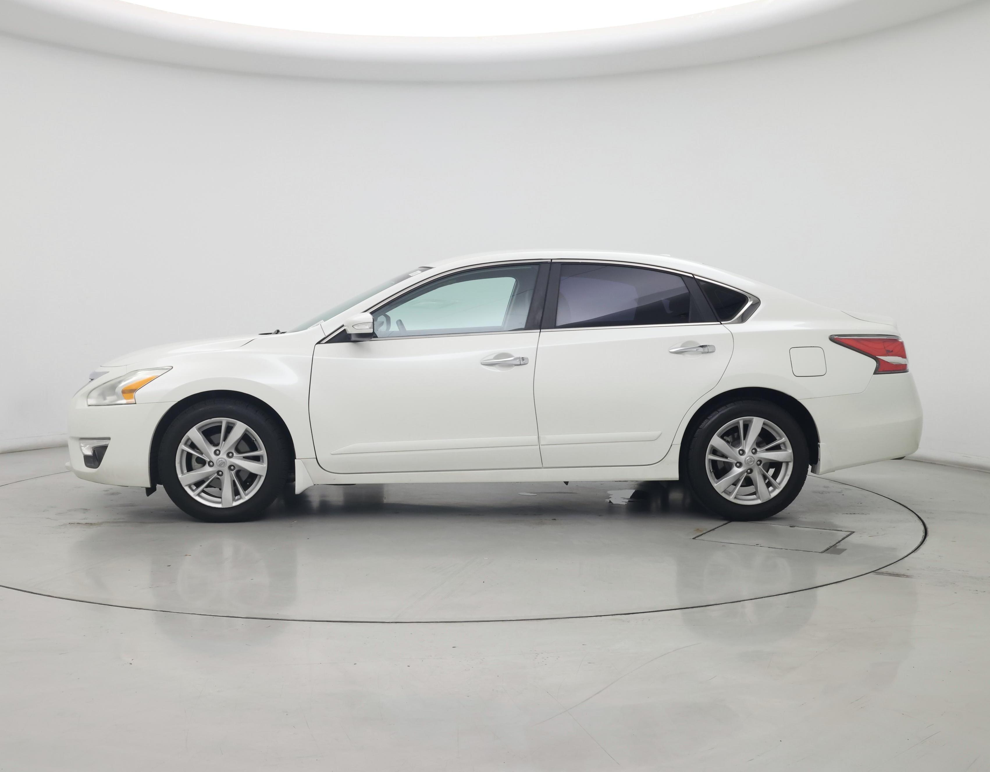 Thumbnail: 2015 Nissan Altima - 3