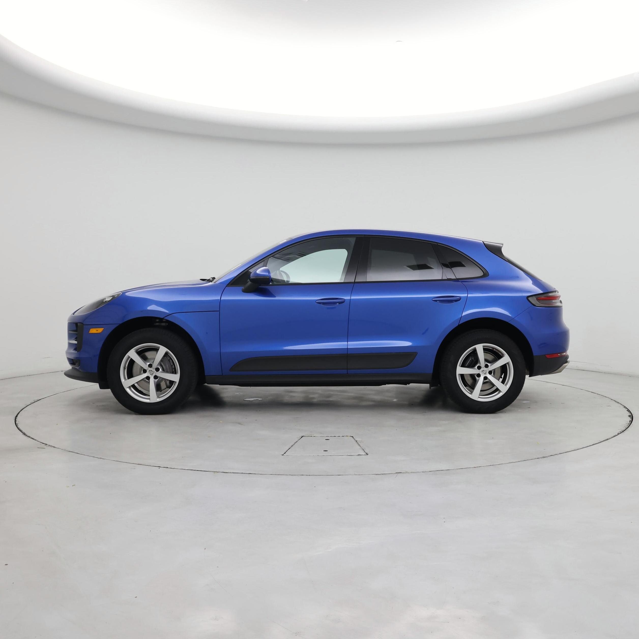 Thumbnail: 2021 Porsche Macan - 3