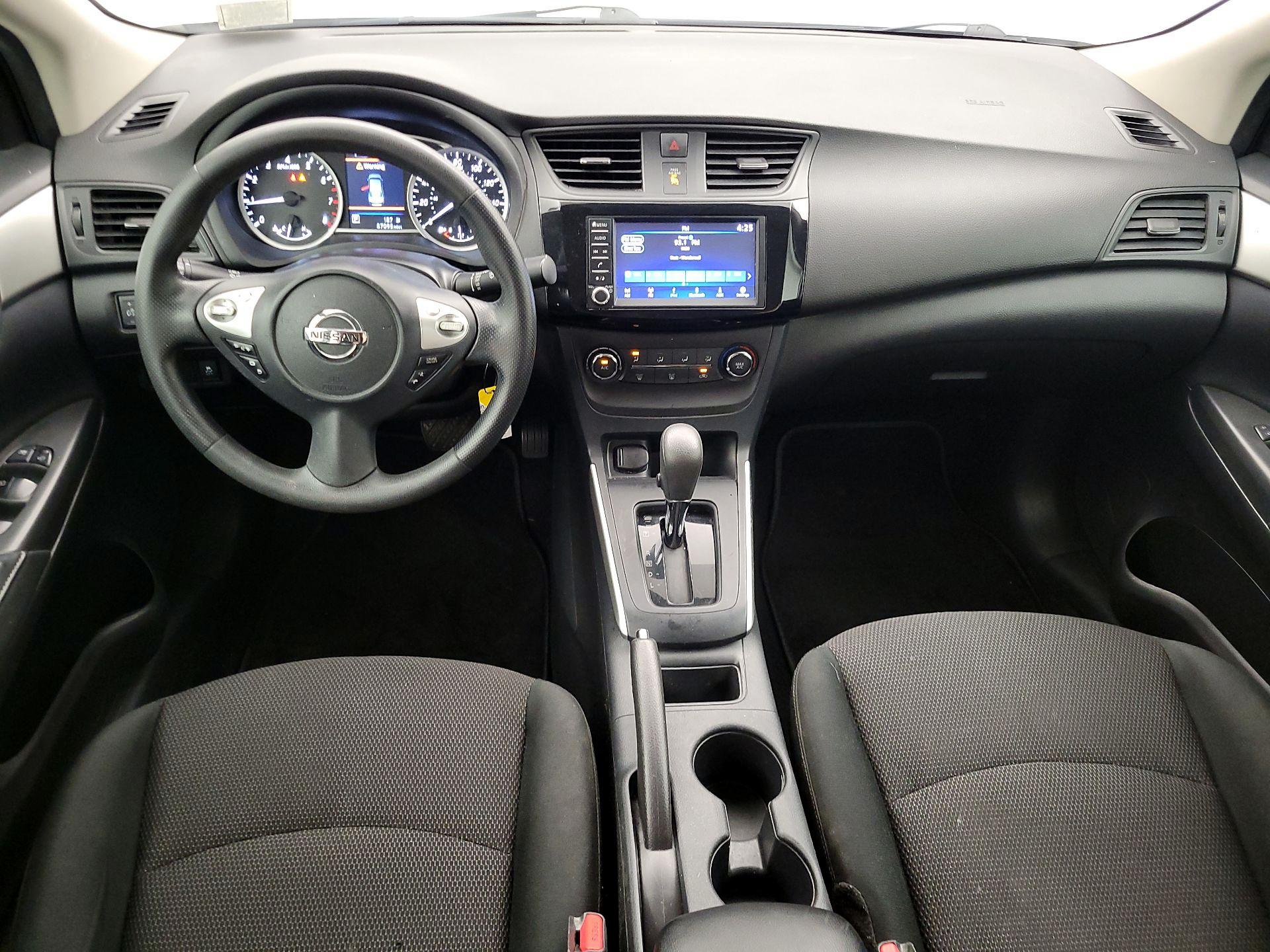 Thumbnail: 2019 Nissan Sentra - 9