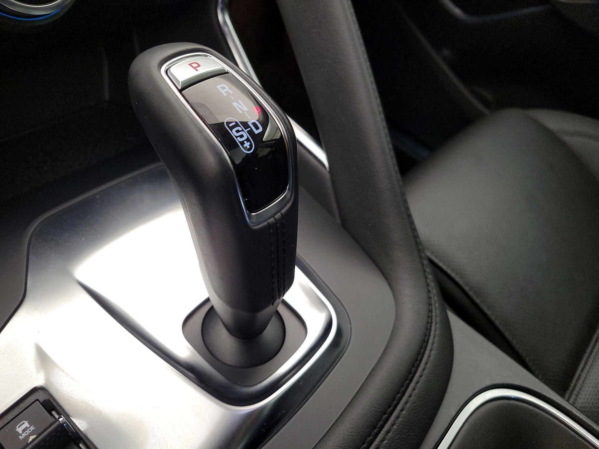Thumbnail: 2019 Jaguar E-Pace - 18