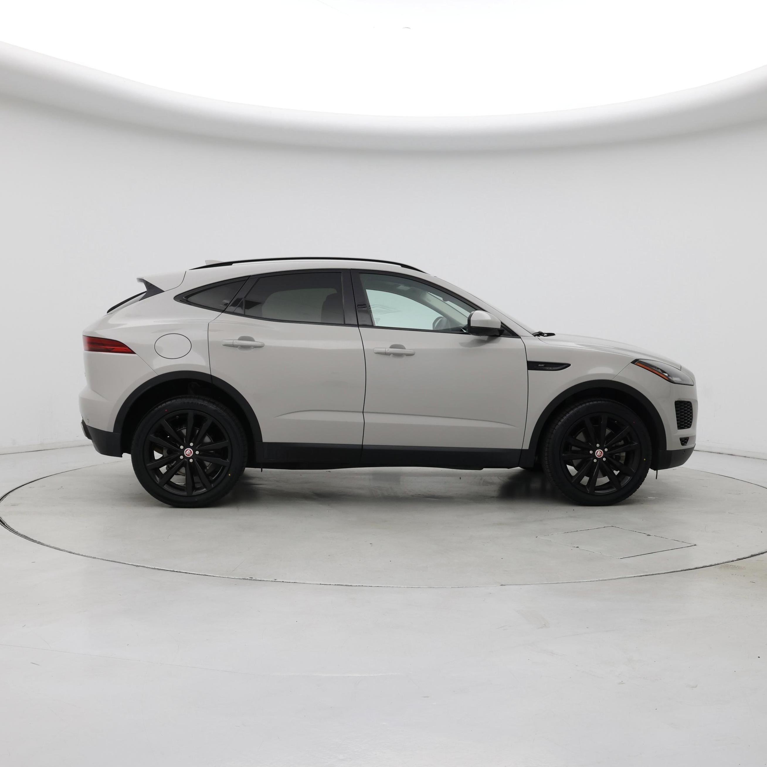 Thumbnail: 2019 Jaguar E-Pace - 7