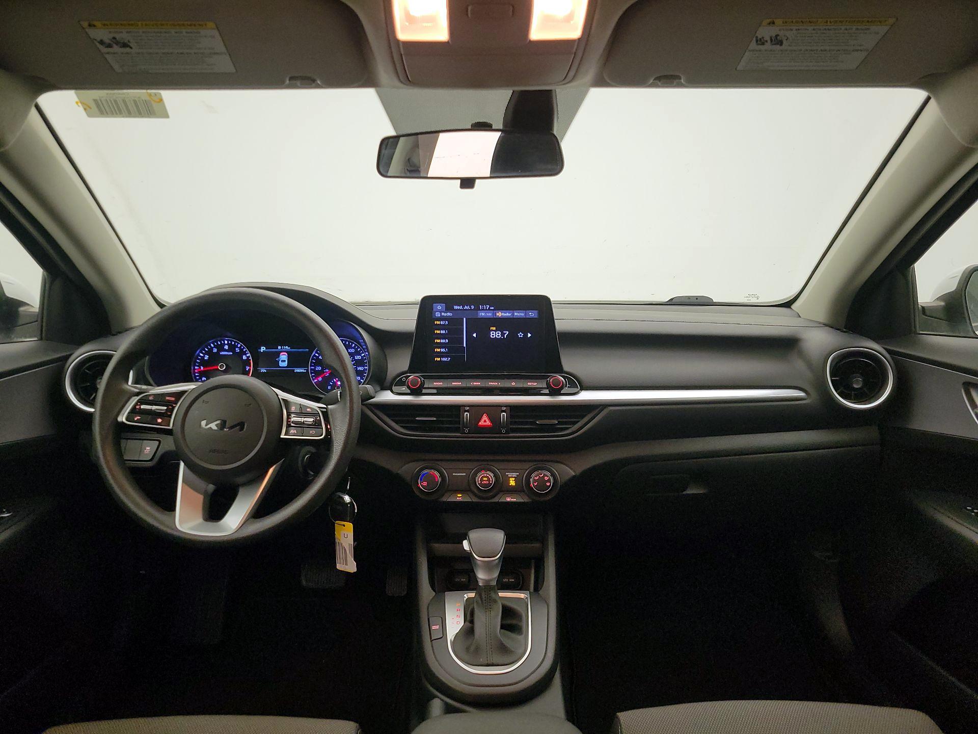 Thumbnail: 2022 Kia Forte - 9