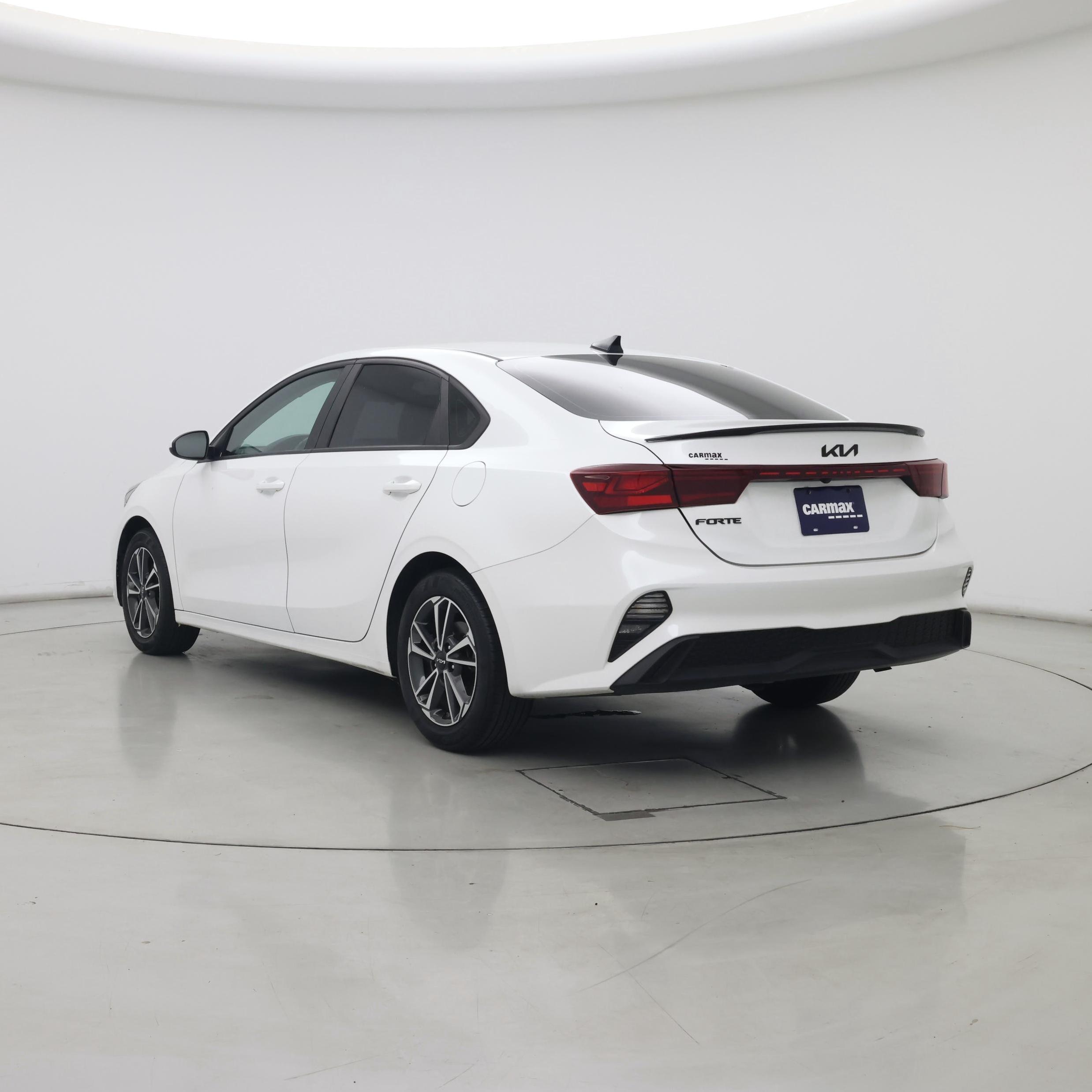 Thumbnail: 2022 Kia Forte - 2