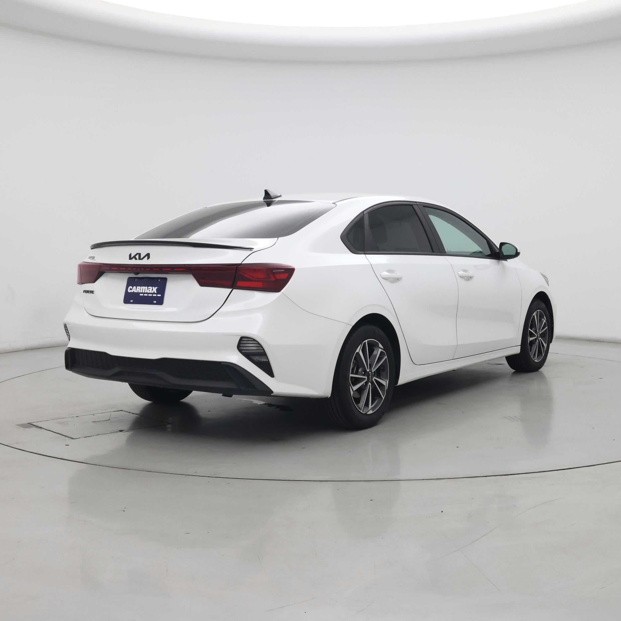 Thumbnail: 2022 Kia Forte - 8