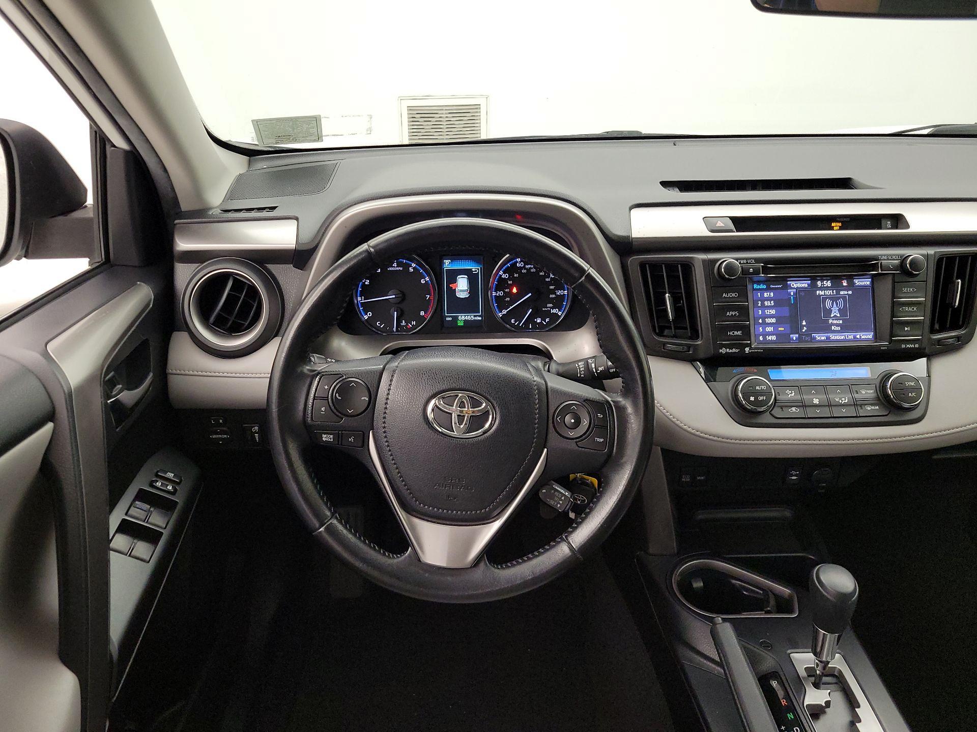 Thumbnail: 2016 Toyota RAV4 - 10
