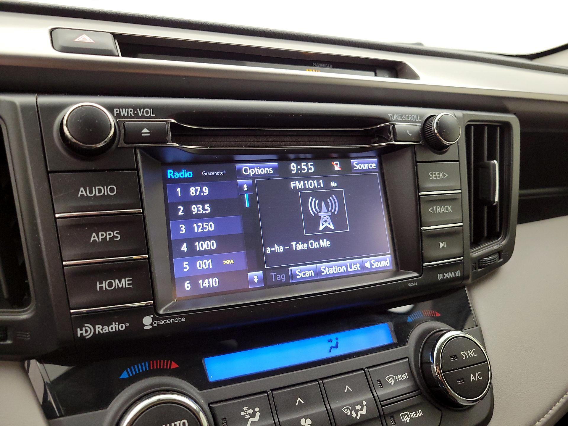 Thumbnail: 2016 Toyota RAV4 - 14