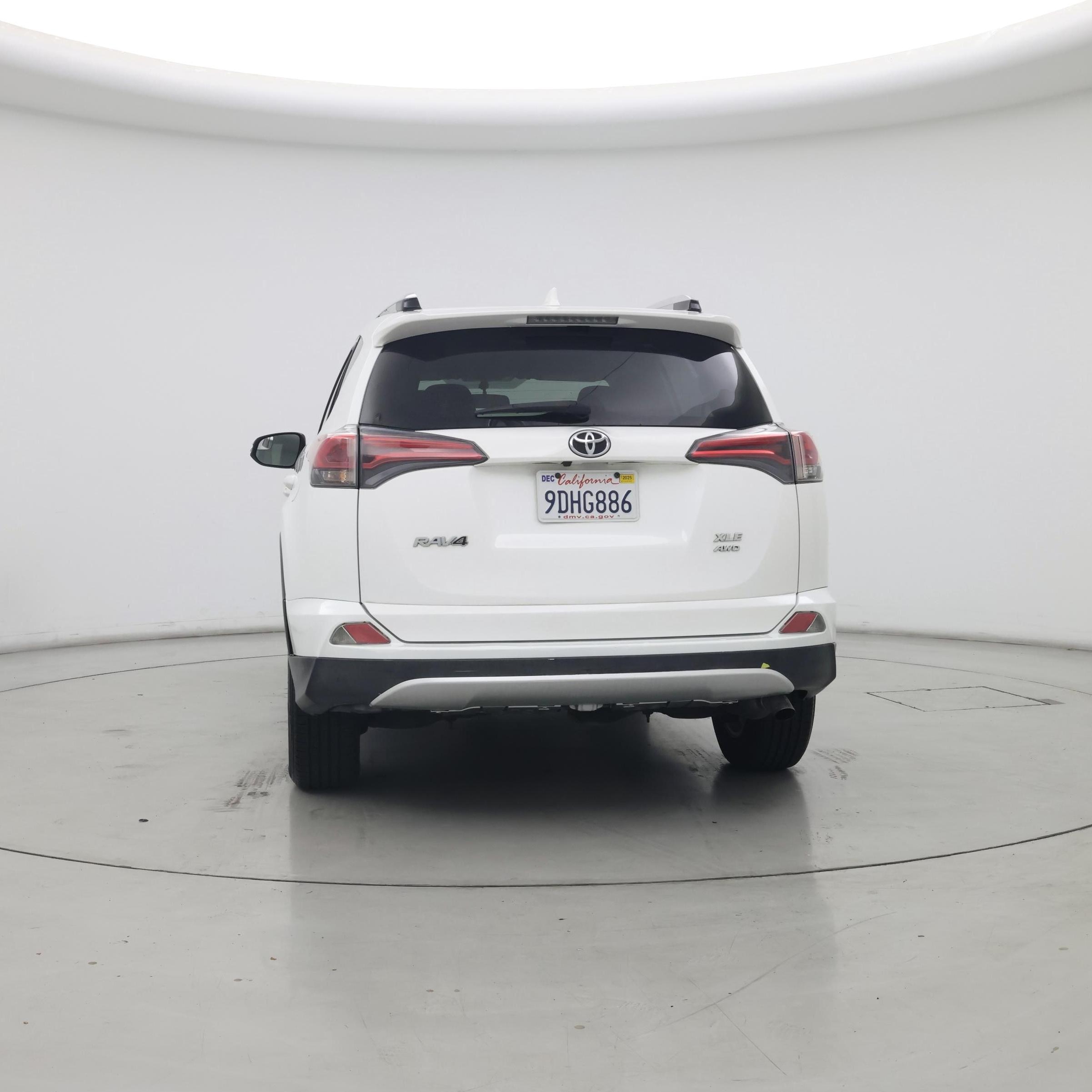 Thumbnail: 2016 Toyota RAV4 - 6