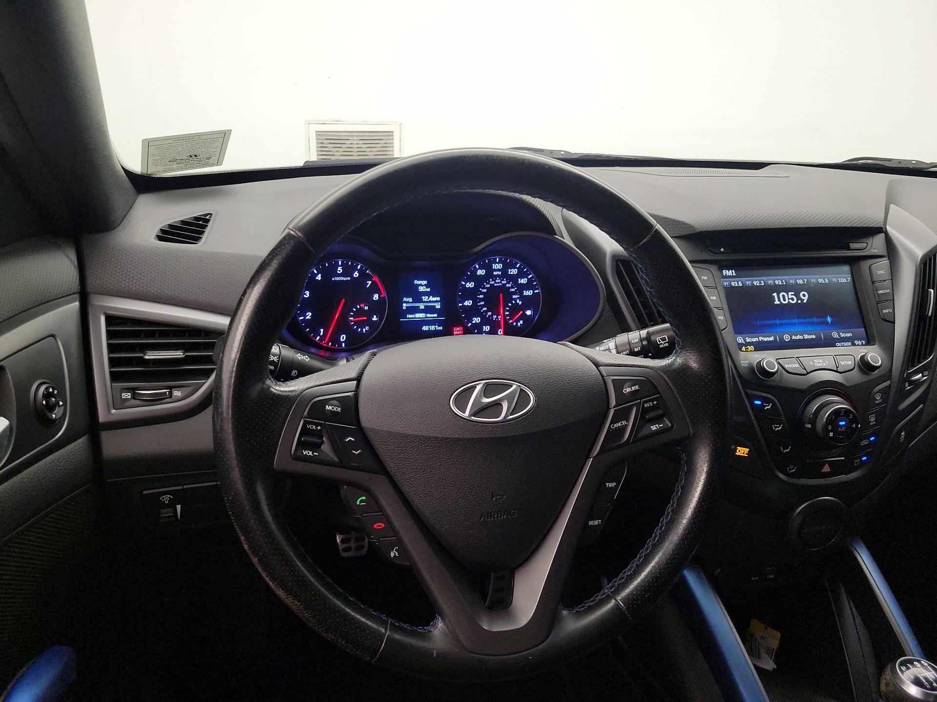 Thumbnail: 2016 Hyundai Veloster - 10