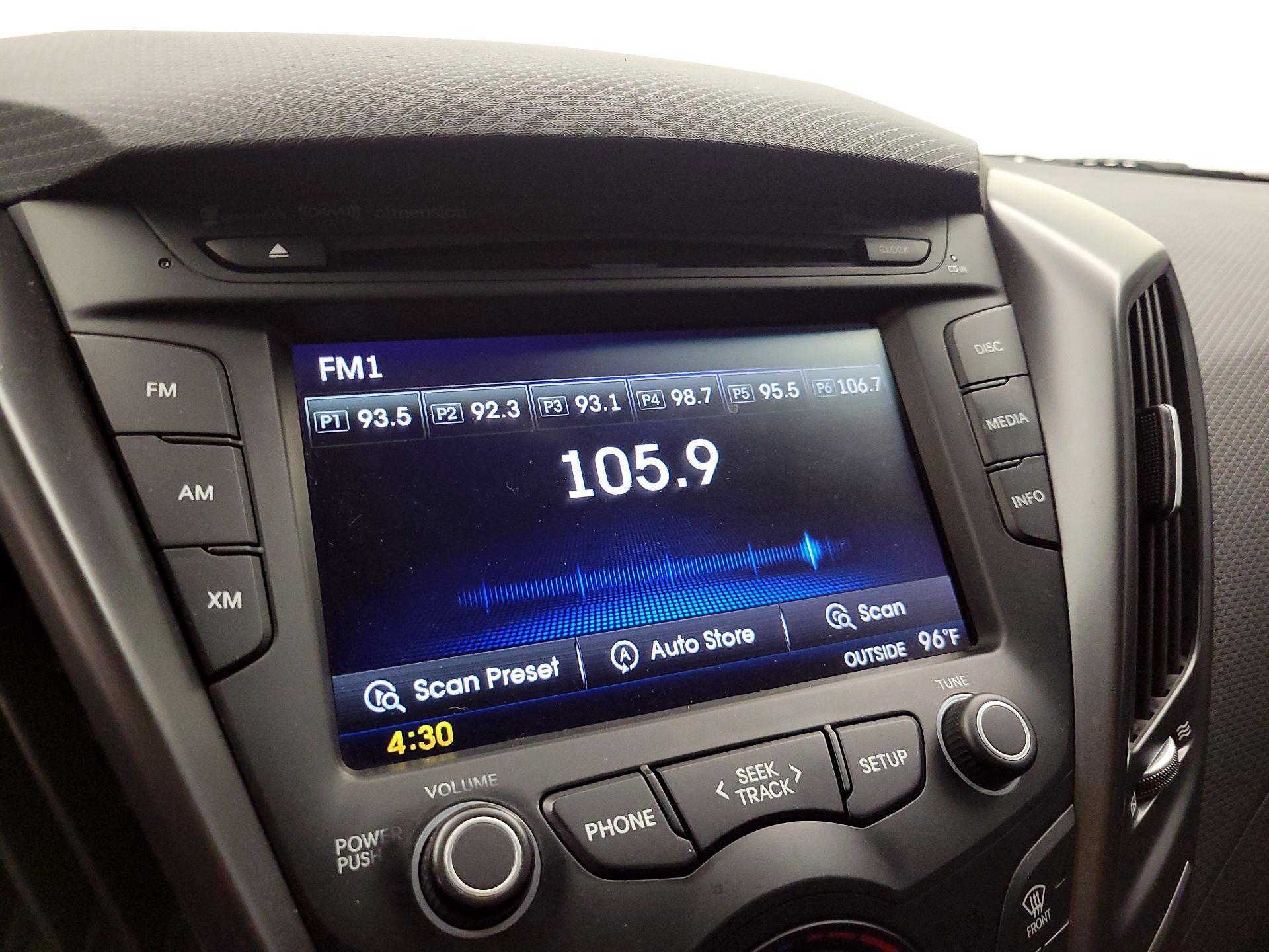 Thumbnail: 2016 Hyundai Veloster - 14