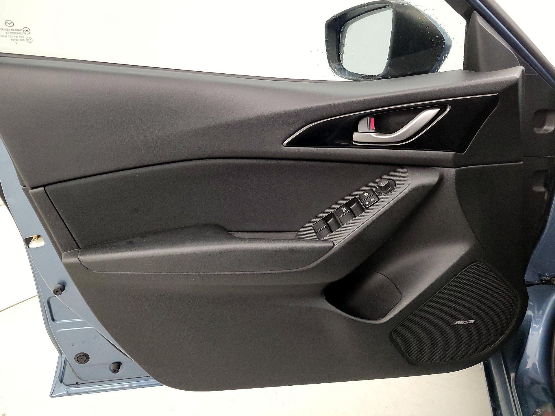 Thumbnail: 2015 Mazda Mazda3 - 12