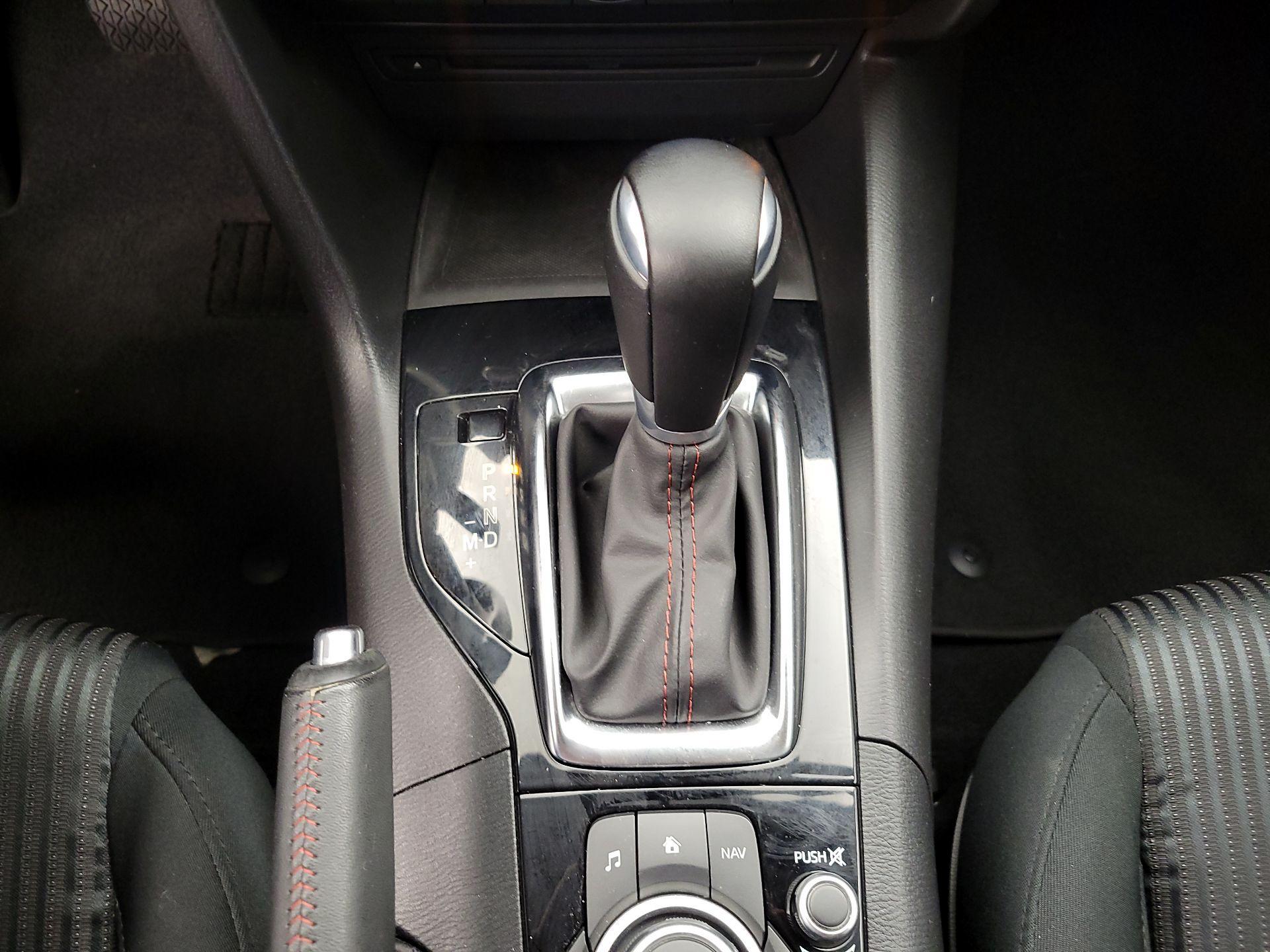 Thumbnail: 2015 Mazda Mazda3 - 17