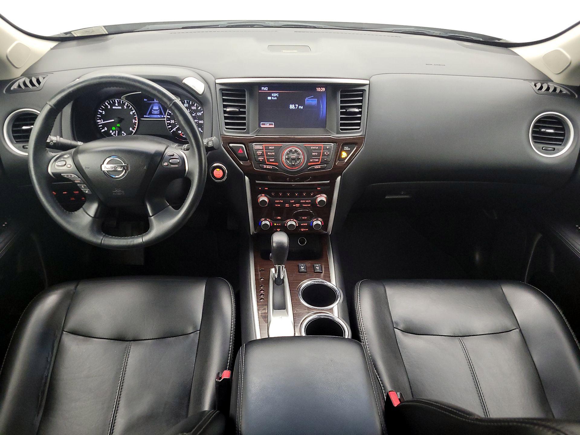 Thumbnail: 2016 Nissan Pathfinder - 9