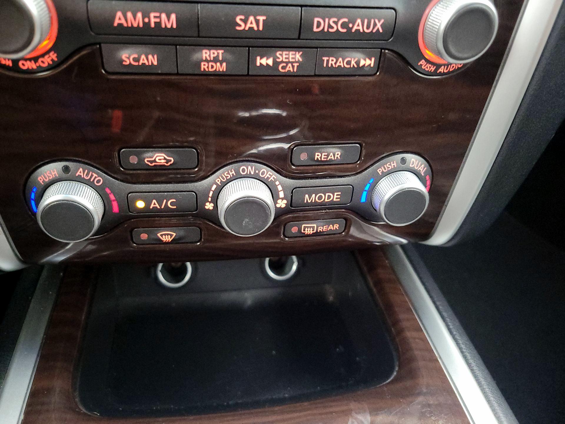 Thumbnail: 2016 Nissan Pathfinder - 16