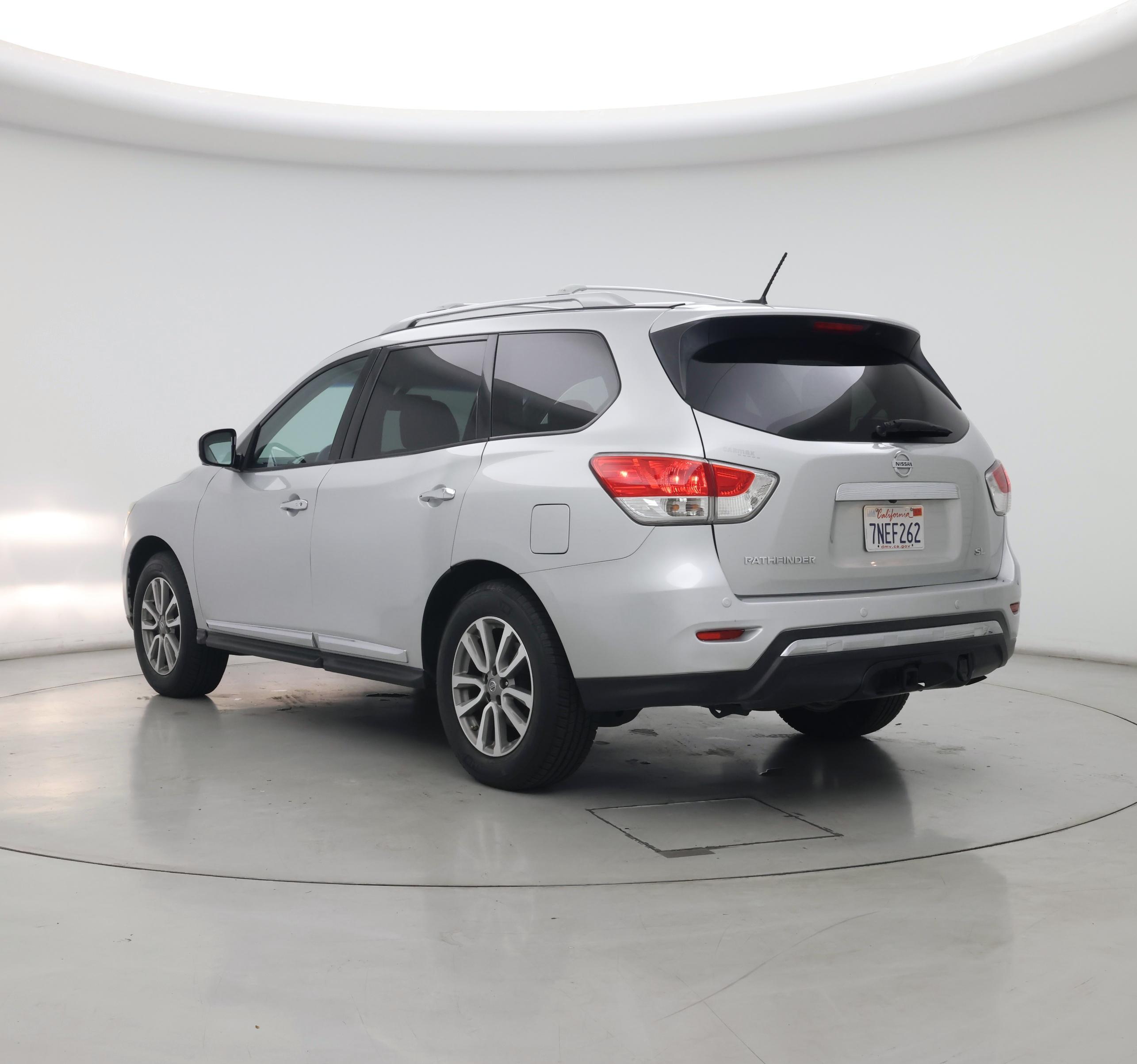 Thumbnail: 2016 Nissan Pathfinder - 2