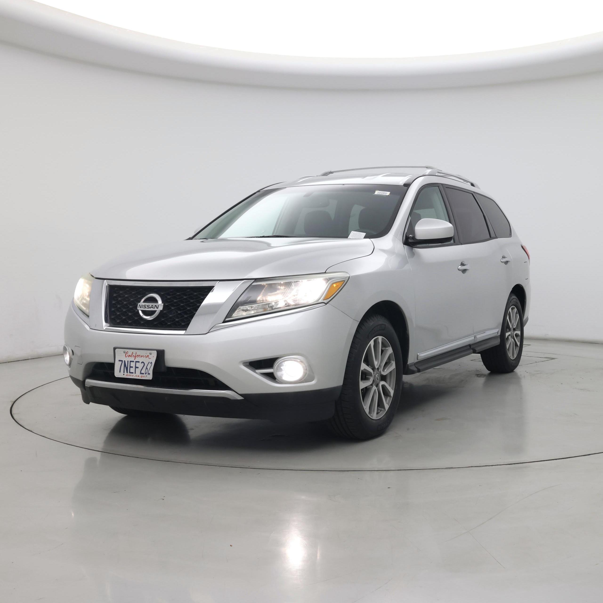 Thumbnail: 2016 Nissan Pathfinder - 4