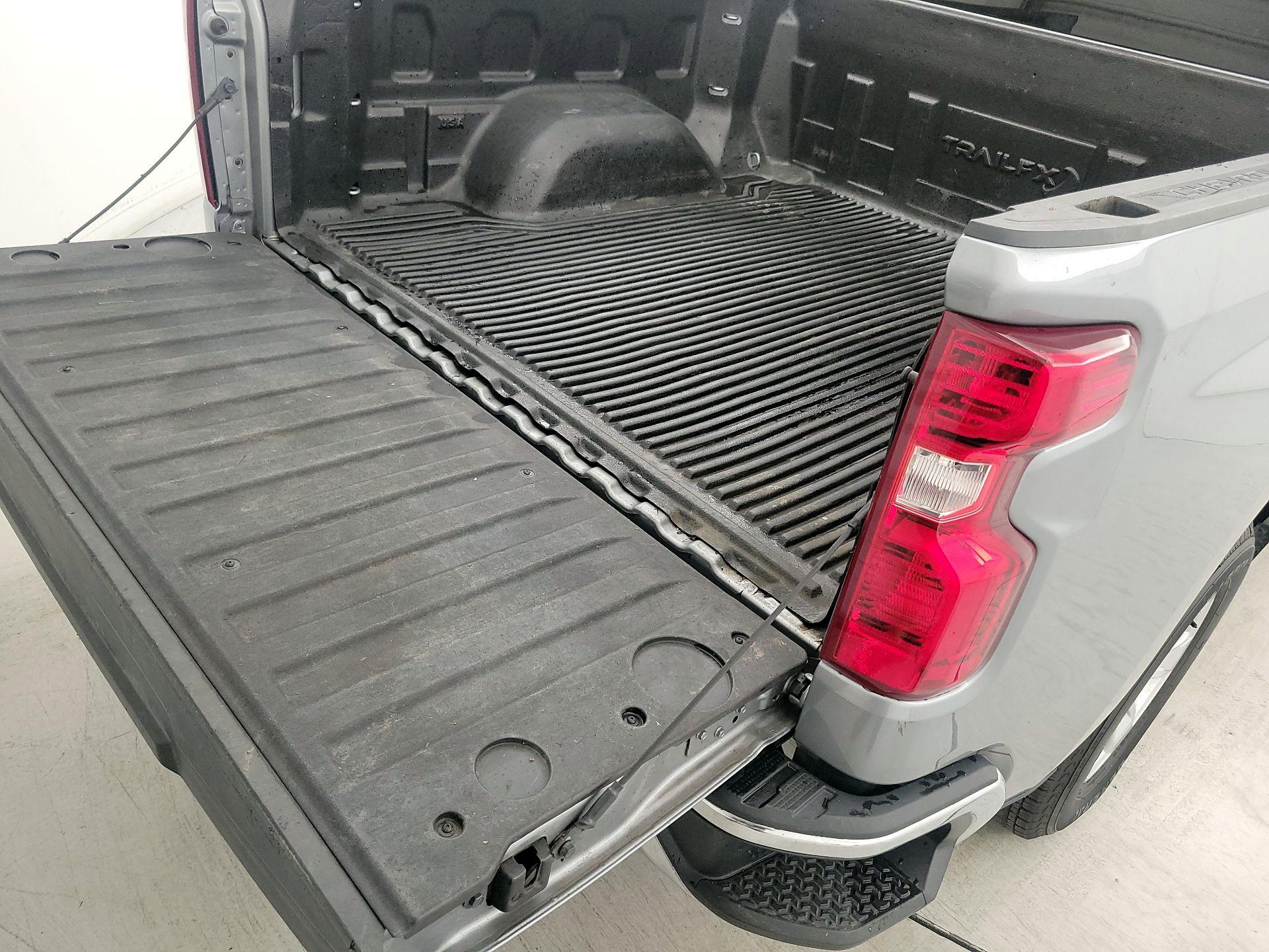 Thumbnail: 2023 Chevrolet Silverado 1500 - 20