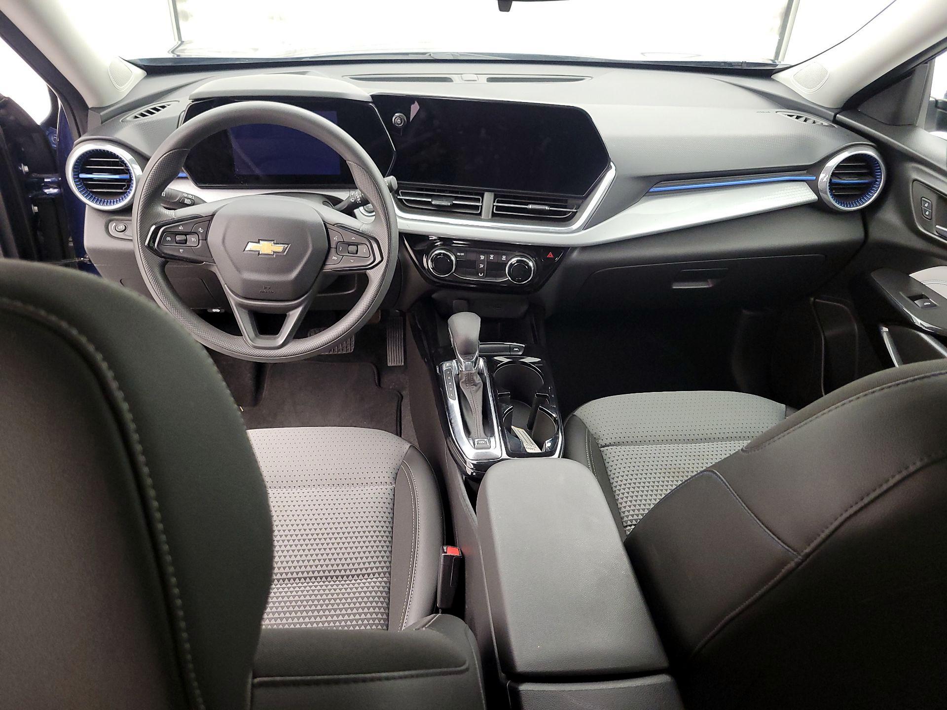 Thumbnail: 2024 Chevrolet Trax - 9