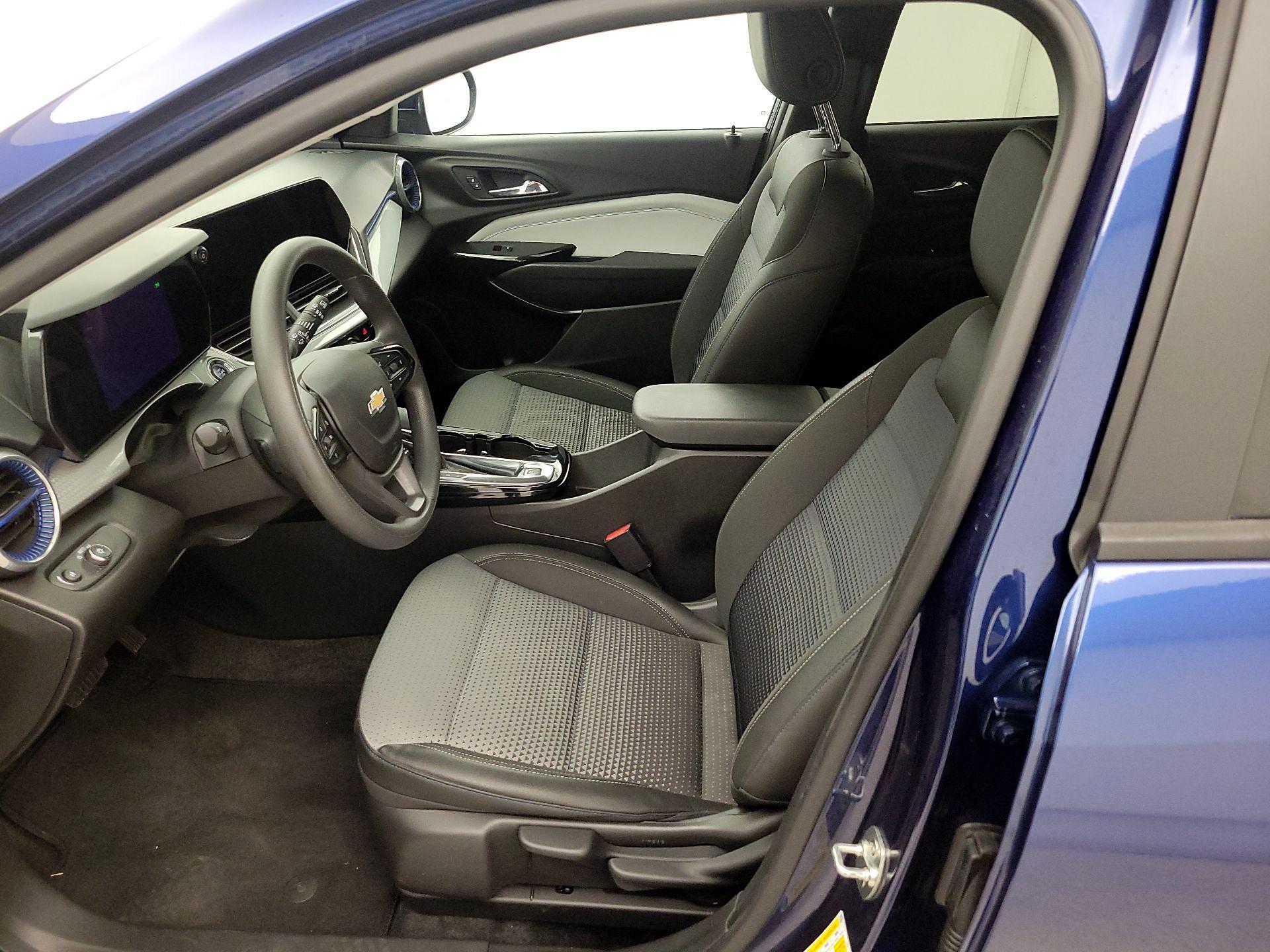 Thumbnail: 2024 Chevrolet Trax - 11