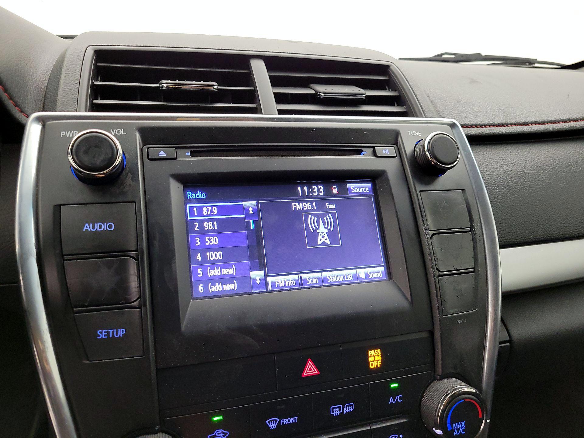 Thumbnail: 2016 Toyota Camry - 15