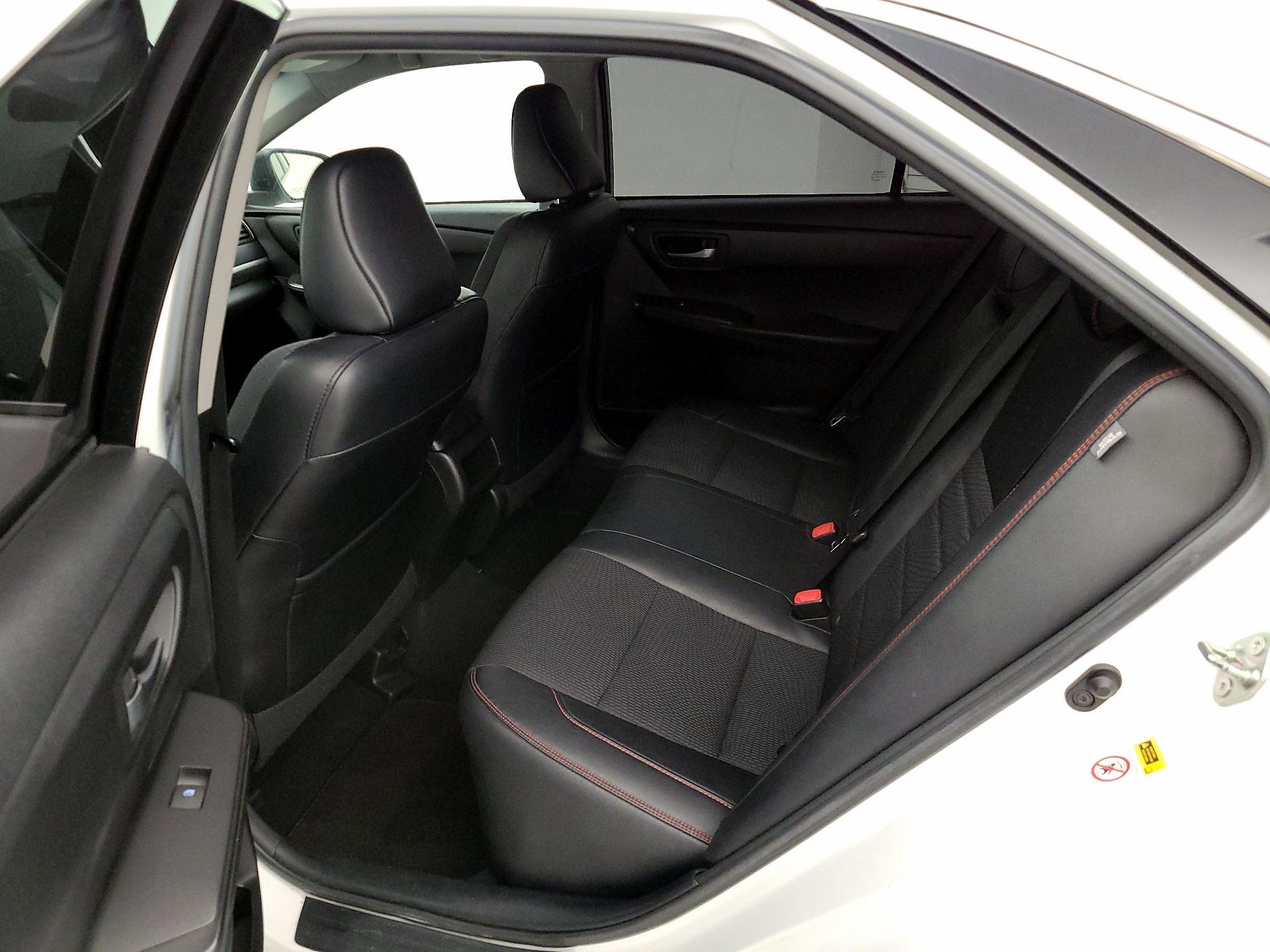 Thumbnail: 2016 Toyota Camry - 19