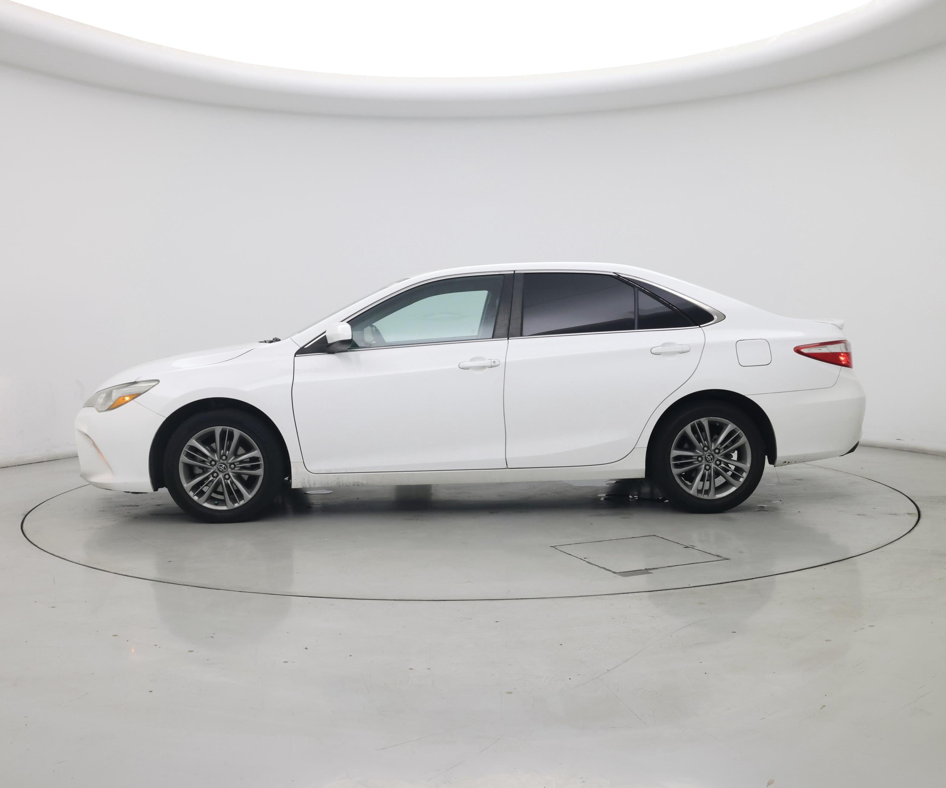 Thumbnail: 2016 Toyota Camry - 3