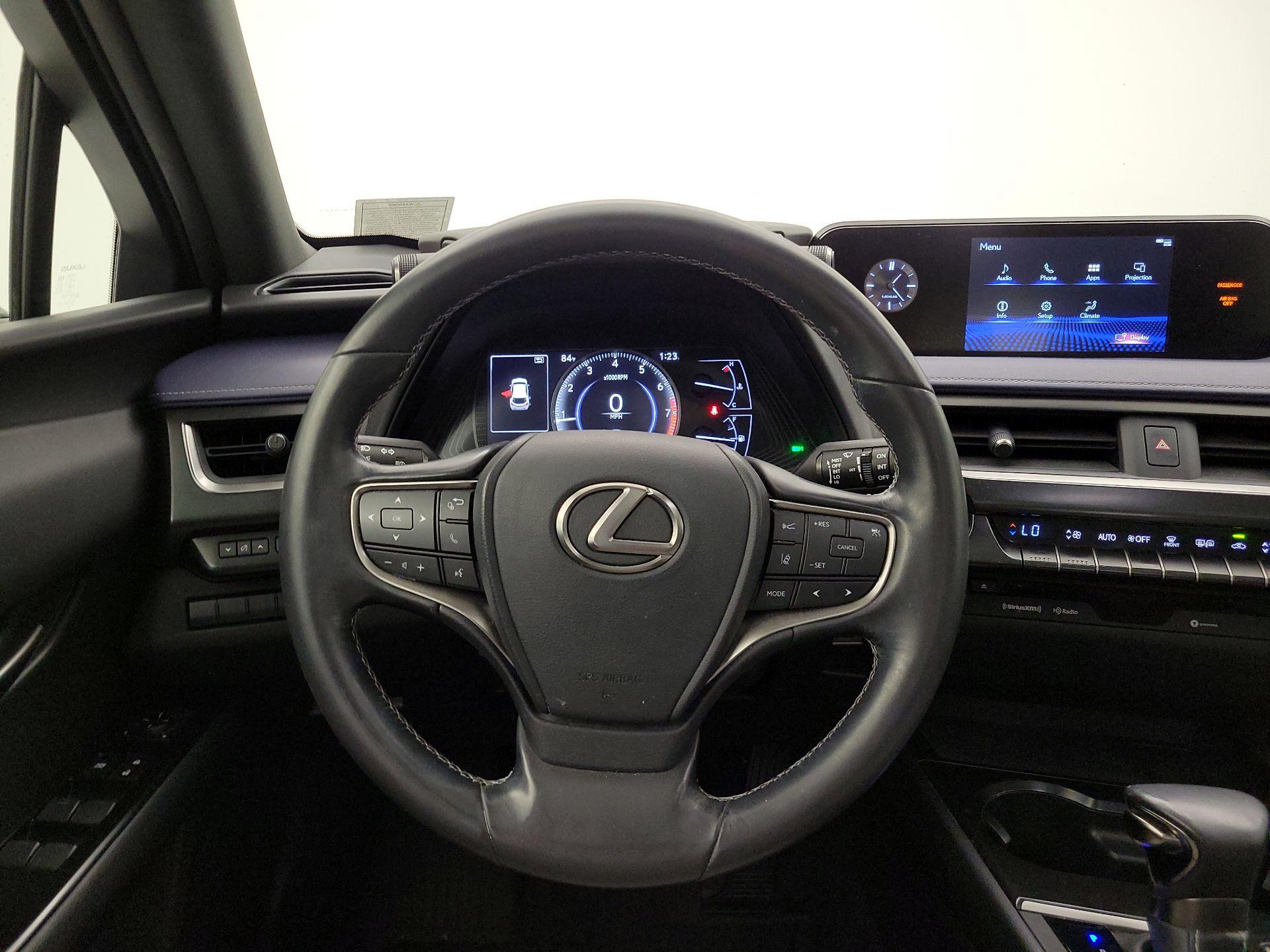 Thumbnail: 2019 Lexus UX - 10