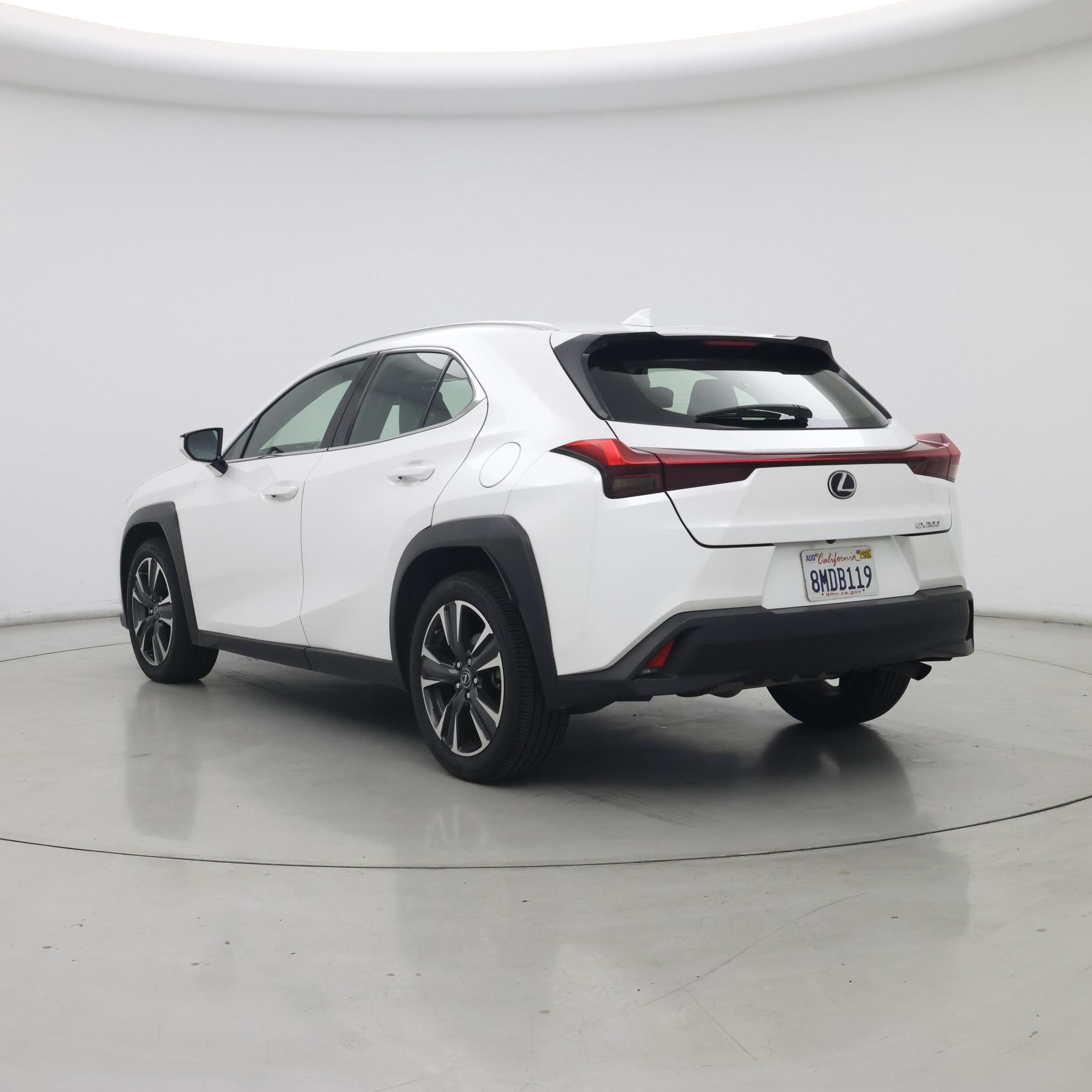 Thumbnail: 2019 Lexus UX - 2
