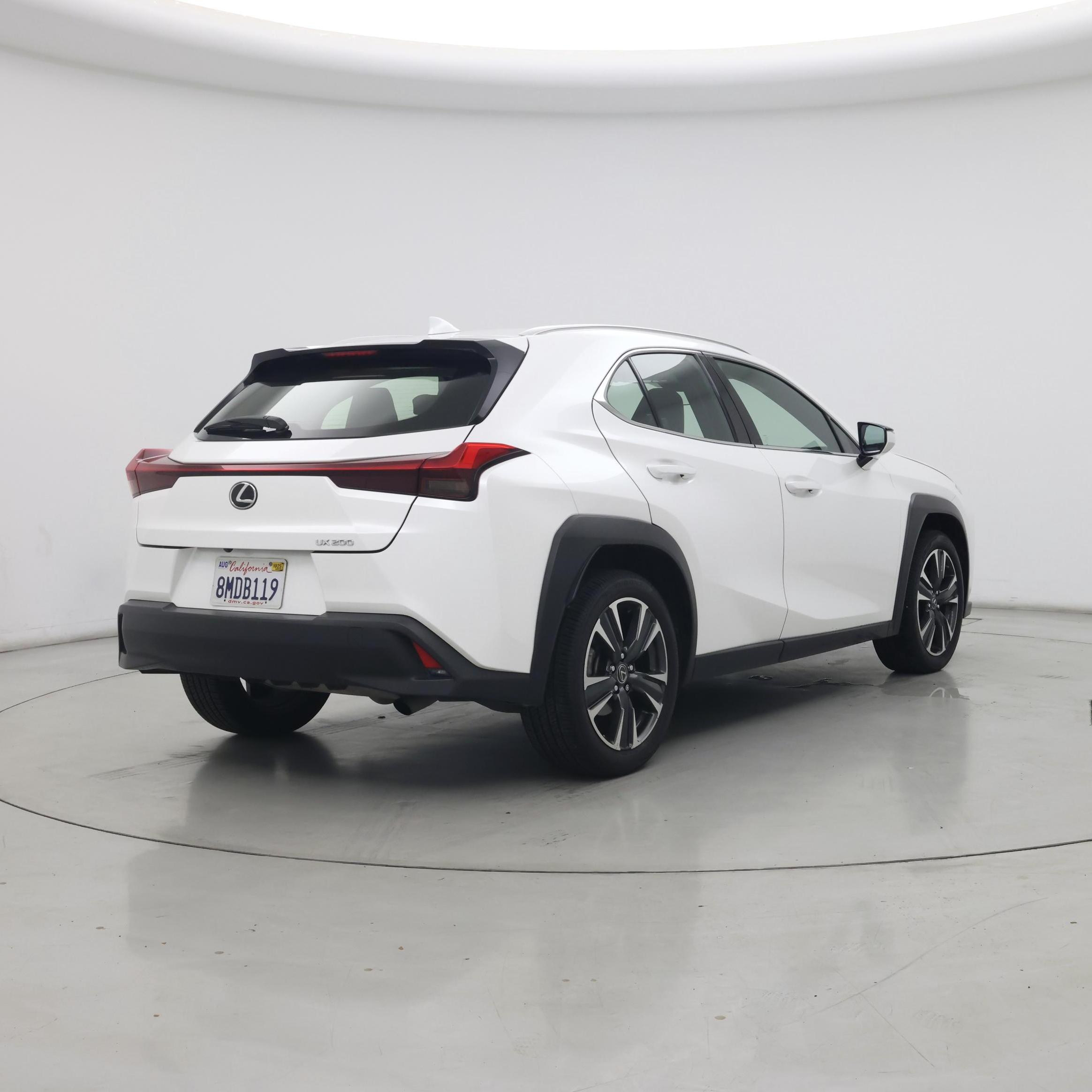 Thumbnail: 2019 Lexus UX - 8