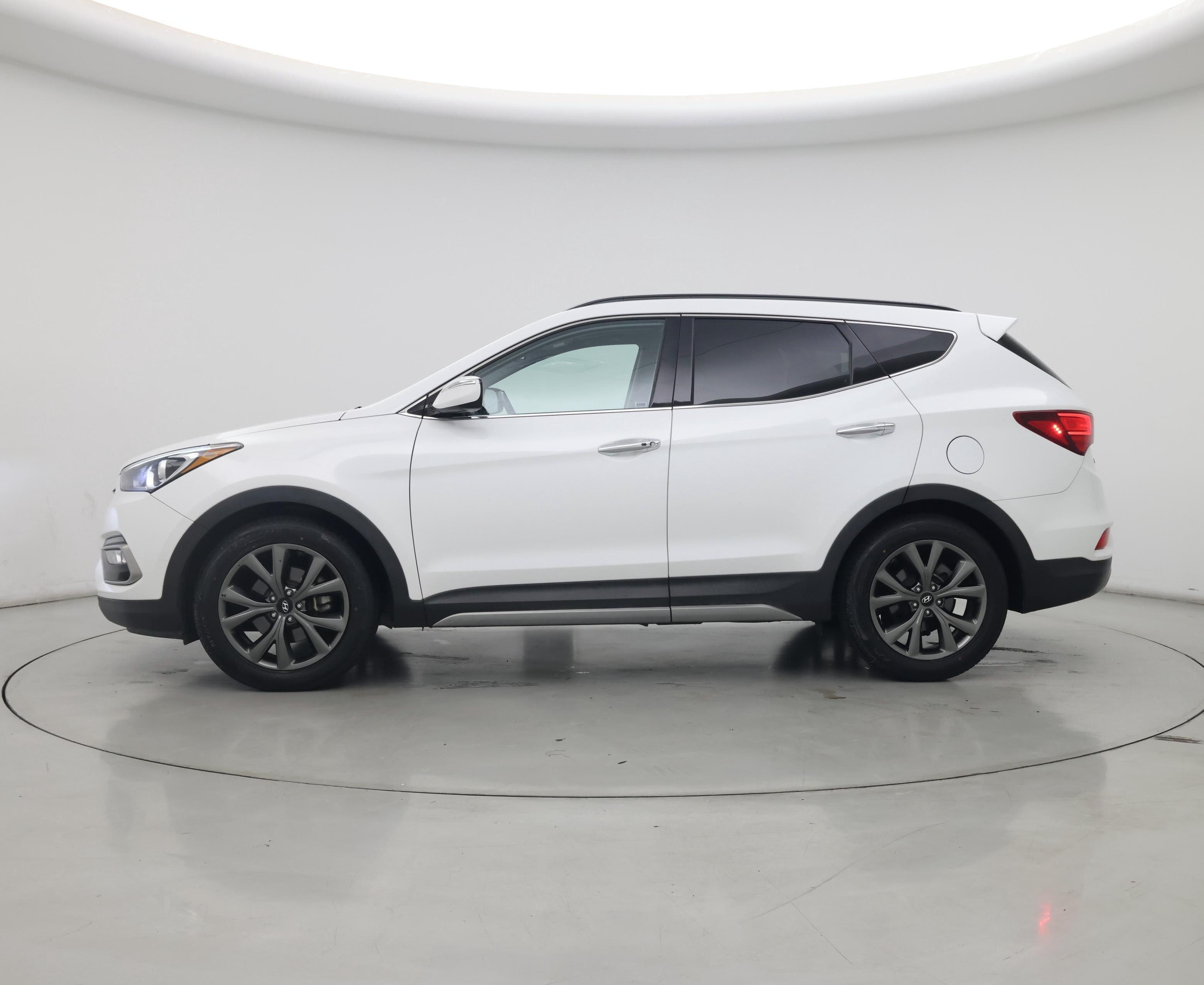 Thumbnail: 2017 Hyundai Santa Fe - 3