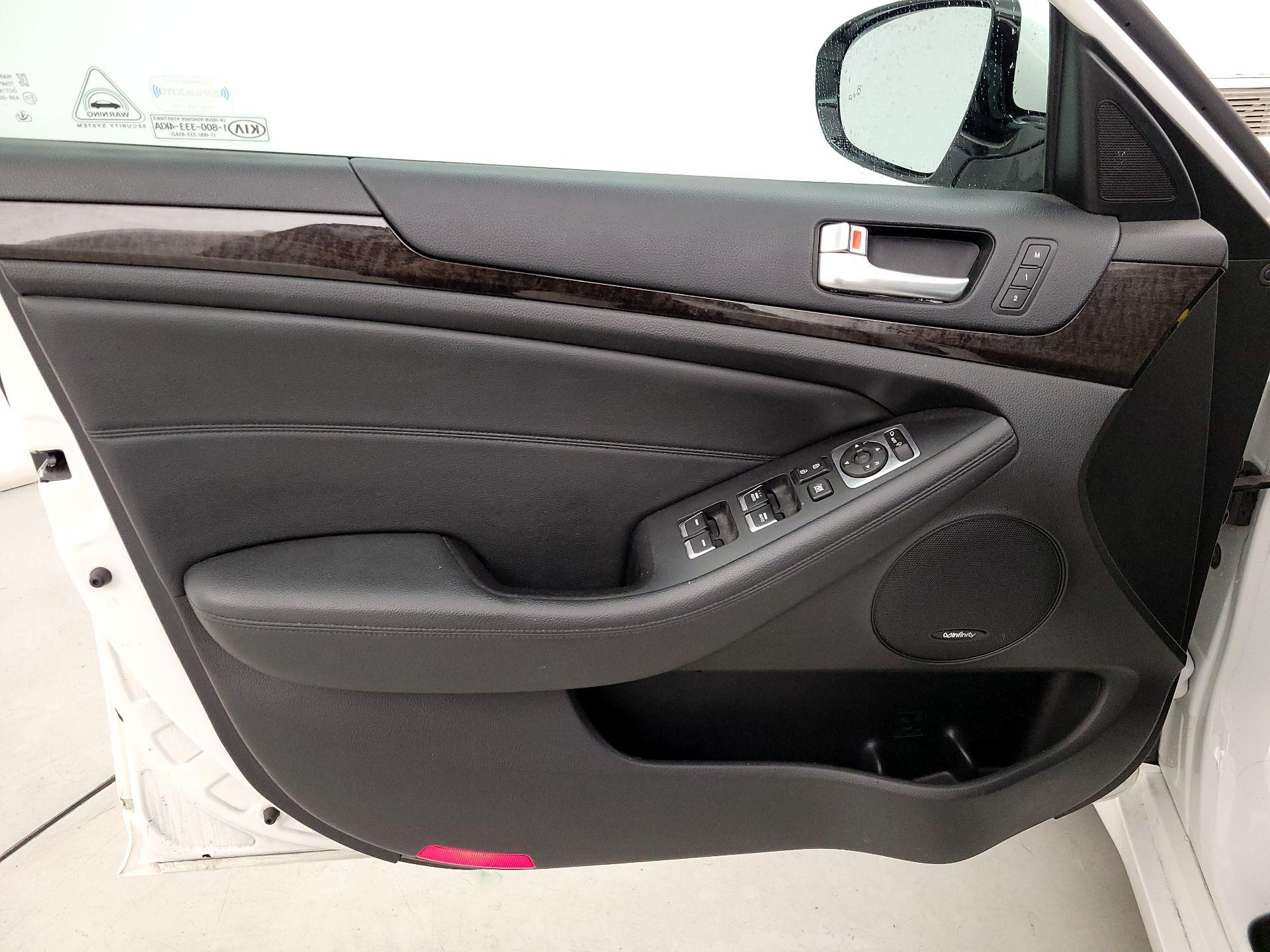 Thumbnail: 2016 Kia Cadenza - 12