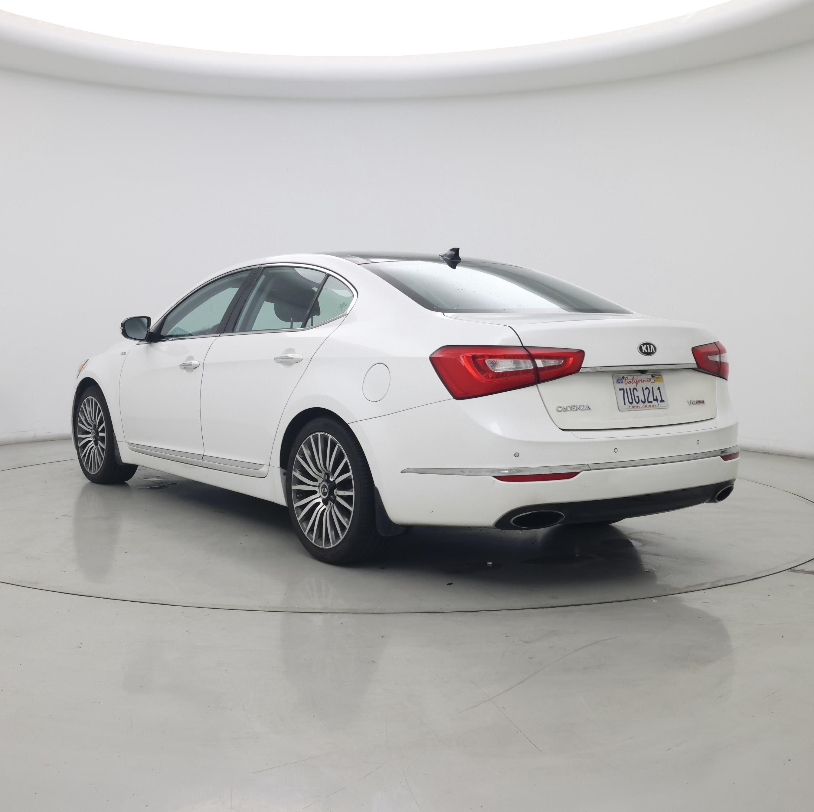 Thumbnail: 2016 Kia Cadenza - 2