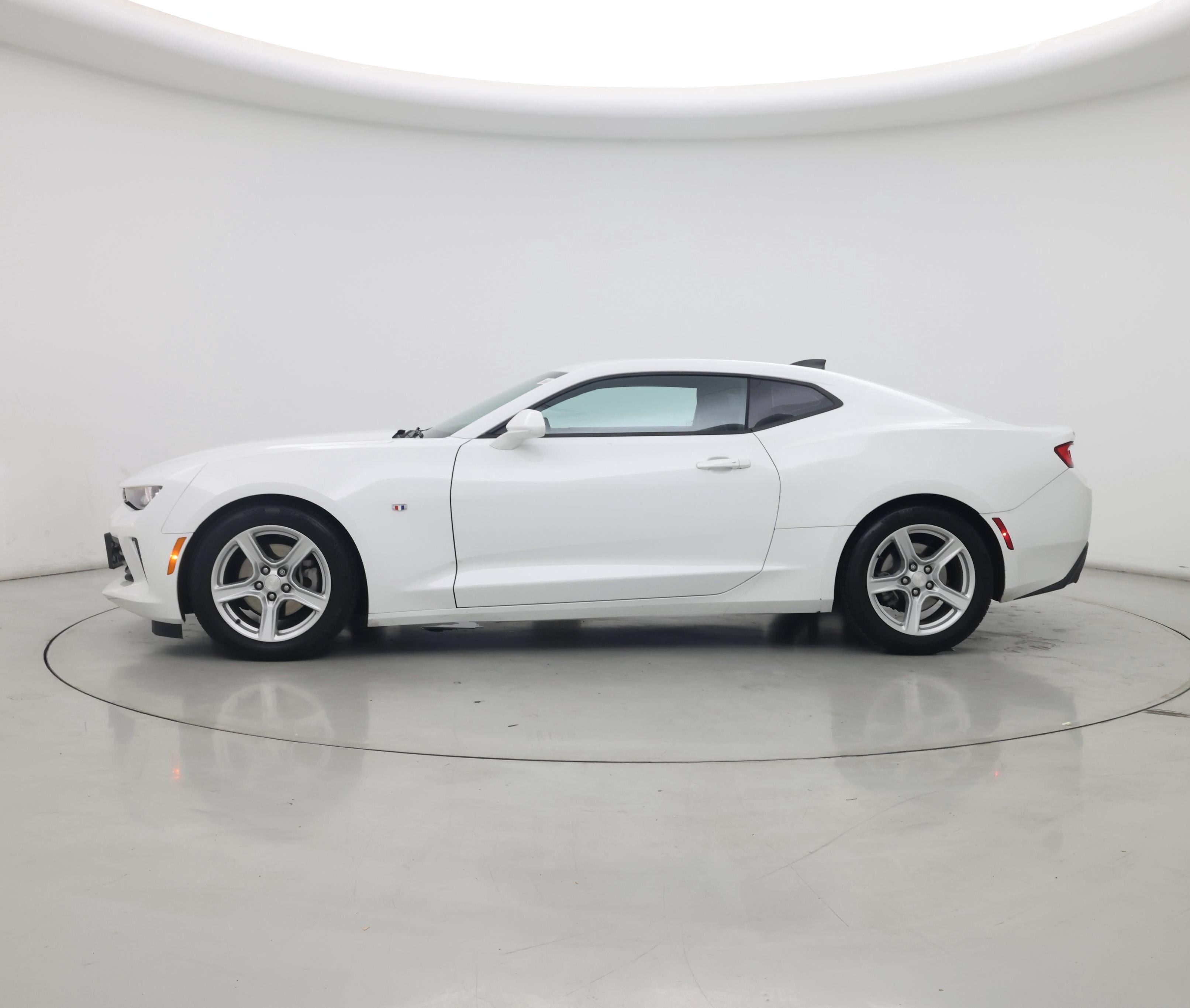 Thumbnail: 2018 Chevrolet Camaro - 3