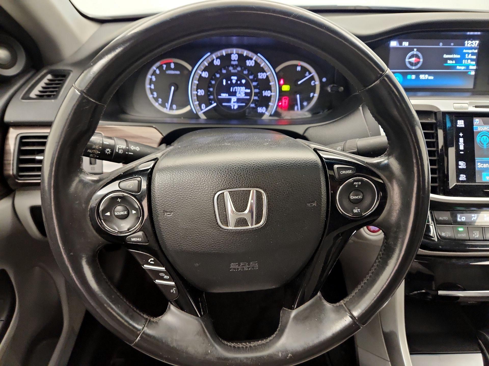 Thumbnail: 2016 Honda Accord - 10