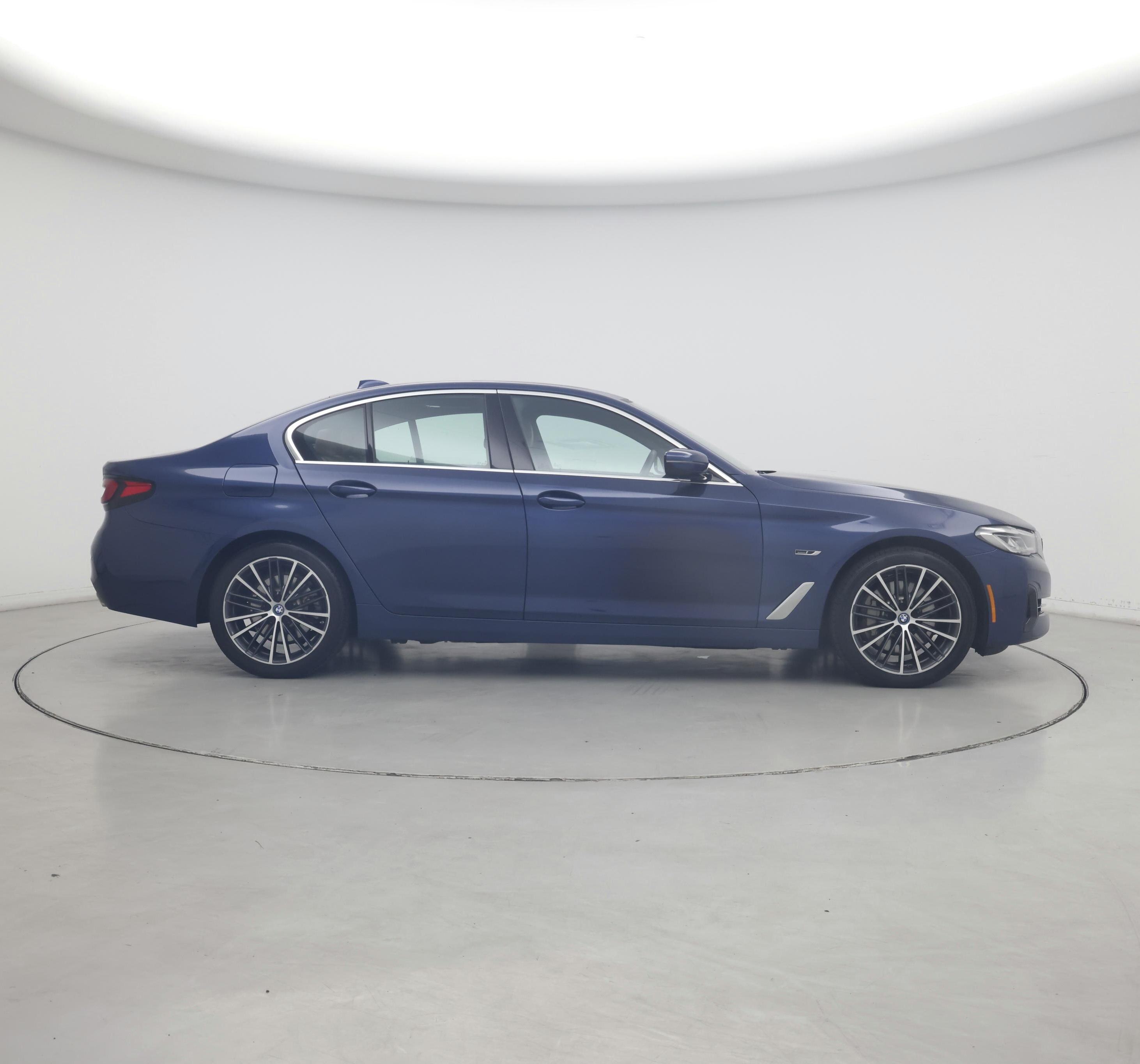 Thumbnail: 2022 BMW 5 Series - 7