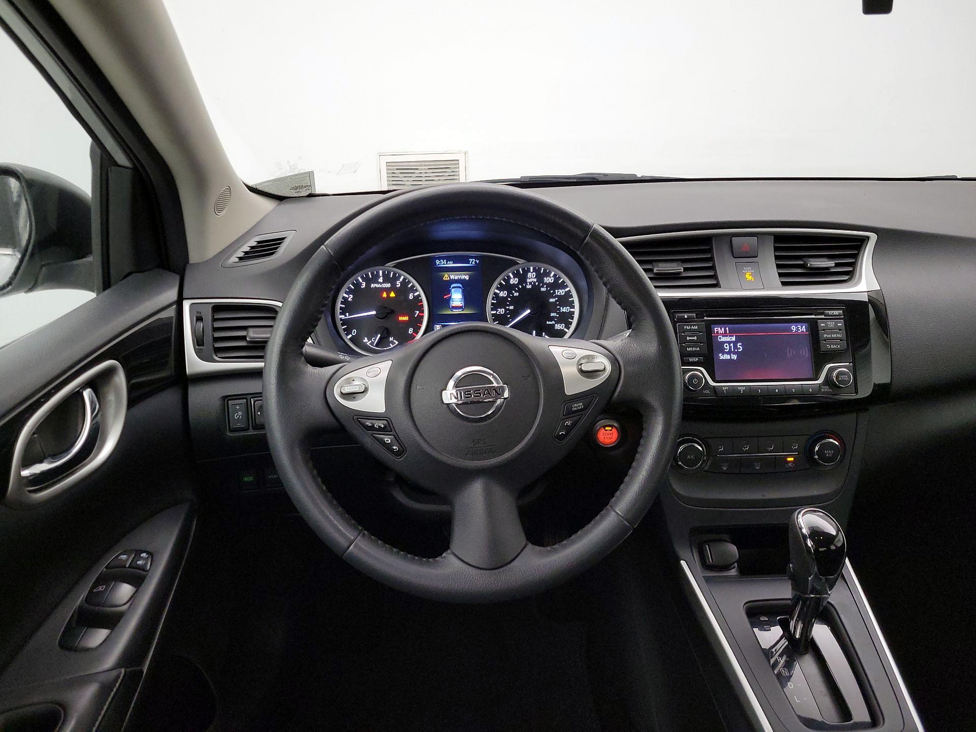 Thumbnail: 2017 Nissan Sentra - 10