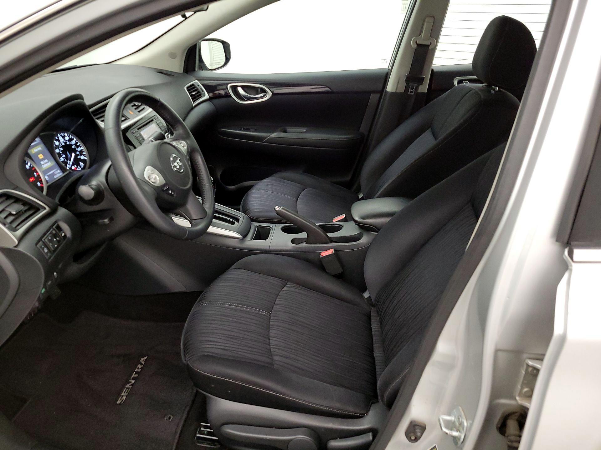 Thumbnail: 2017 Nissan Sentra - 11