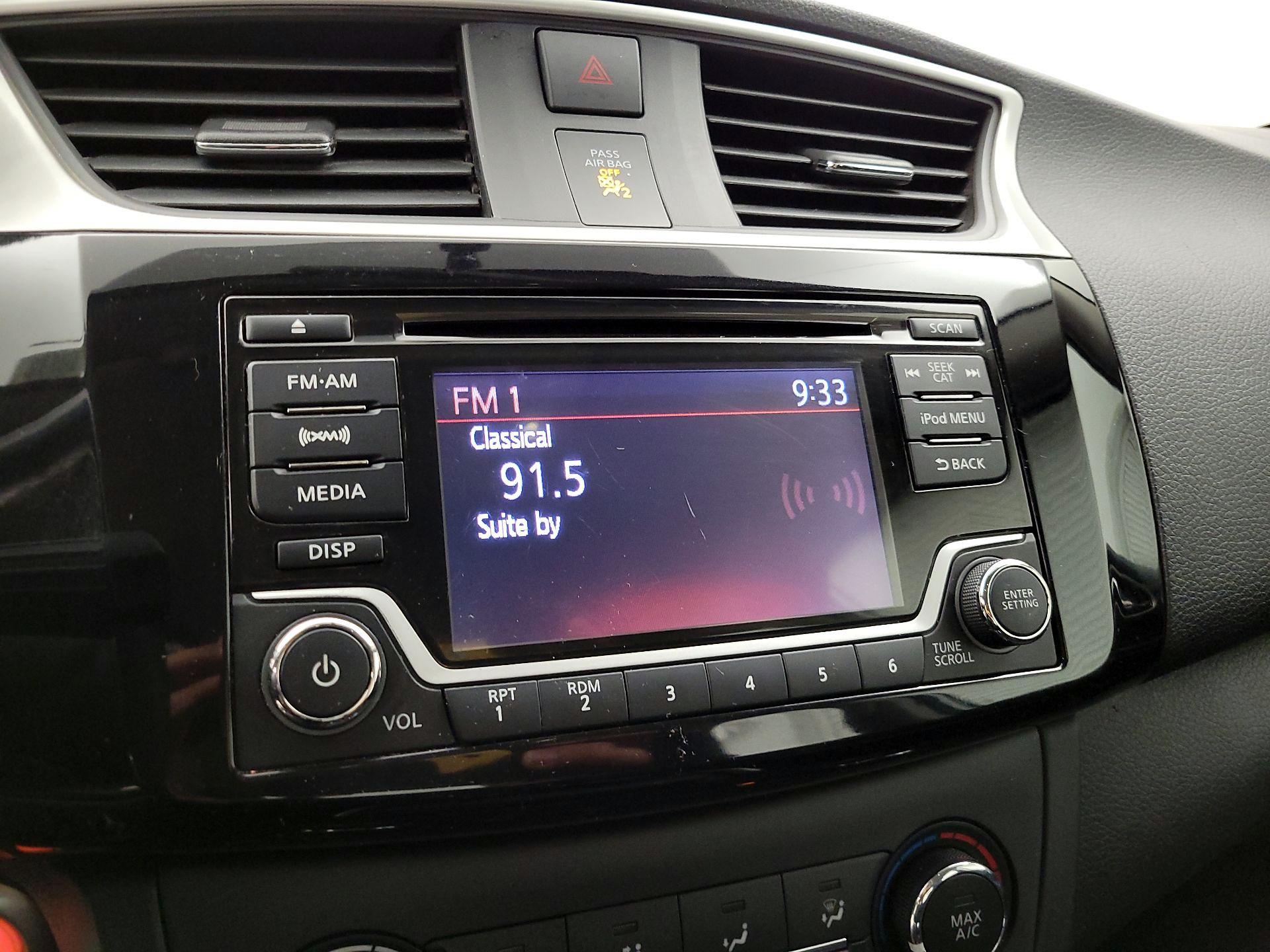 Thumbnail: 2017 Nissan Sentra - 15
