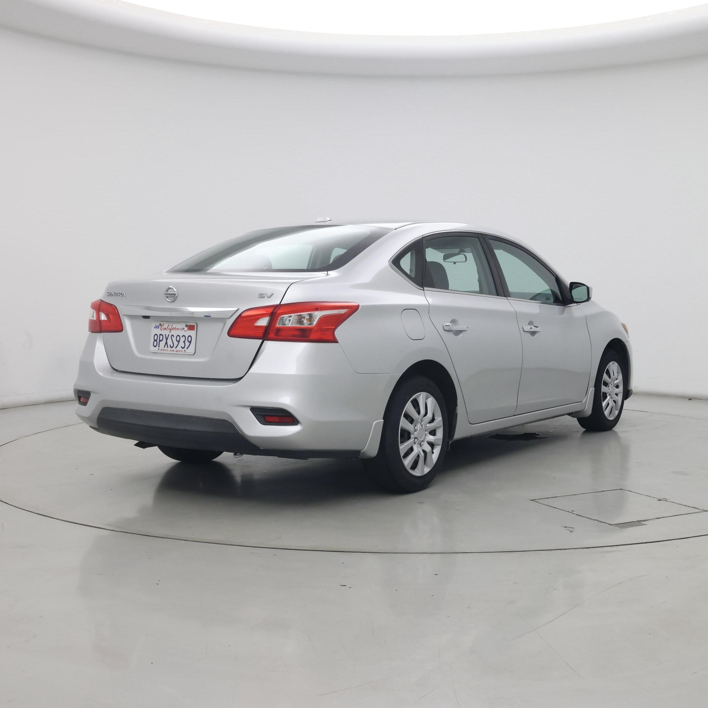 Thumbnail: 2017 Nissan Sentra - 8